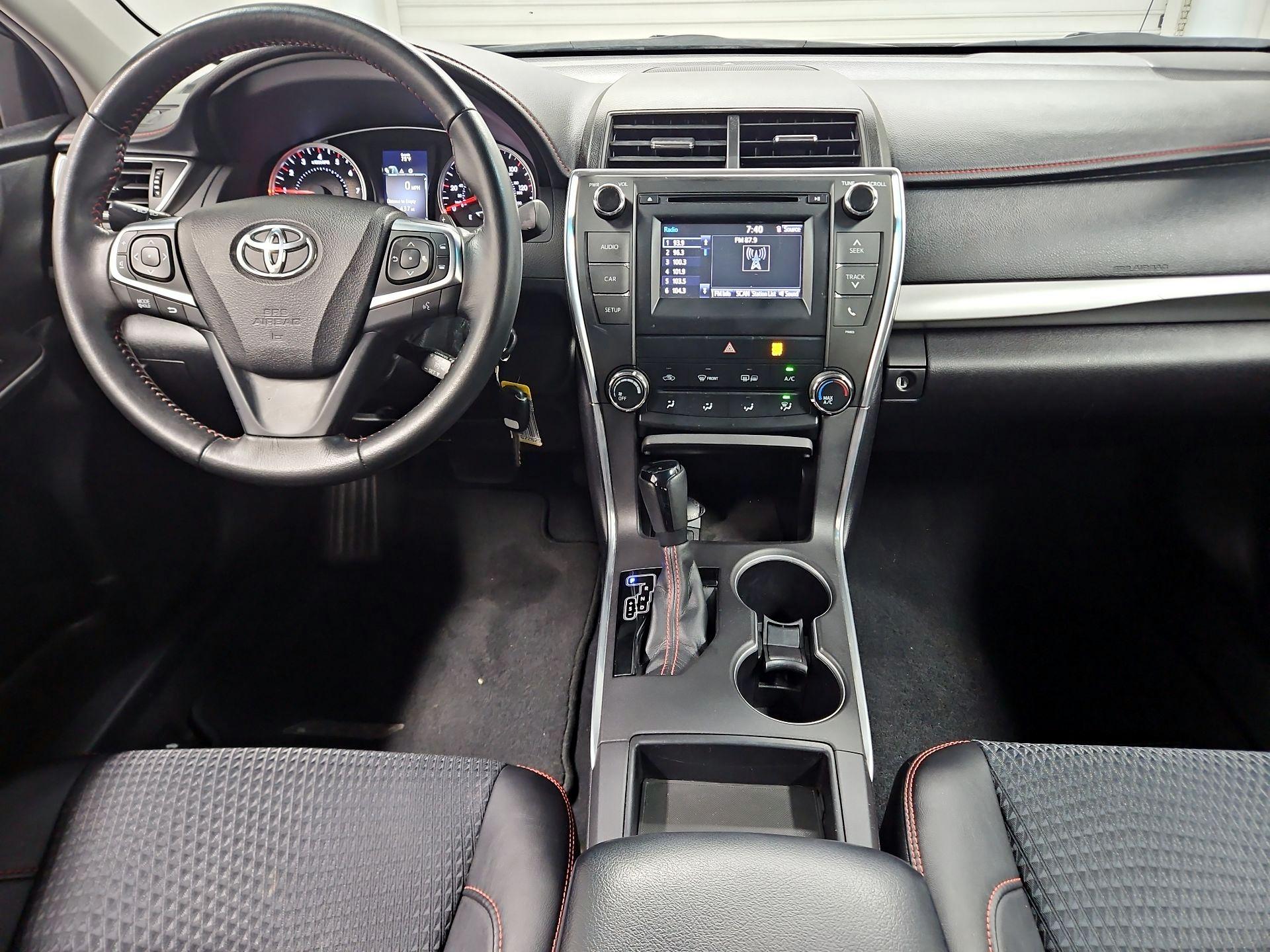 Thumbnail: 2015 Toyota Camry - 9