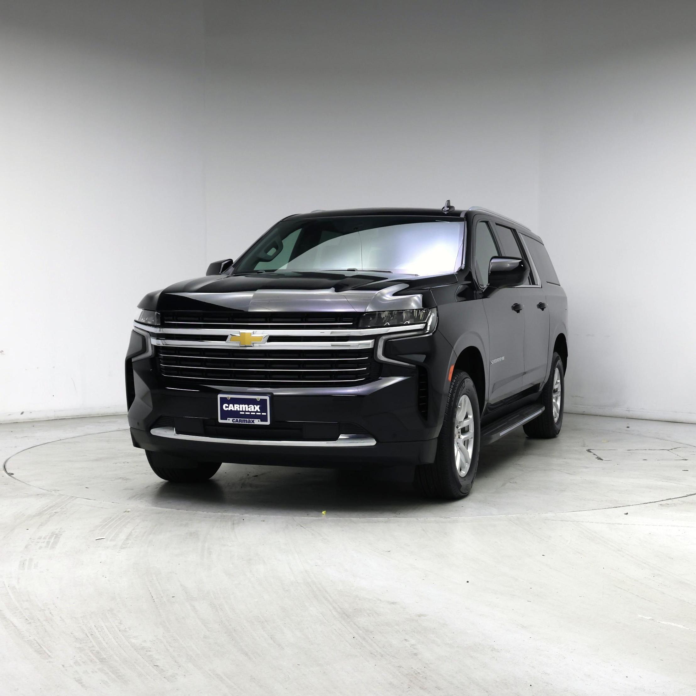 Thumbnail: 2023 Chevrolet Suburban - 4