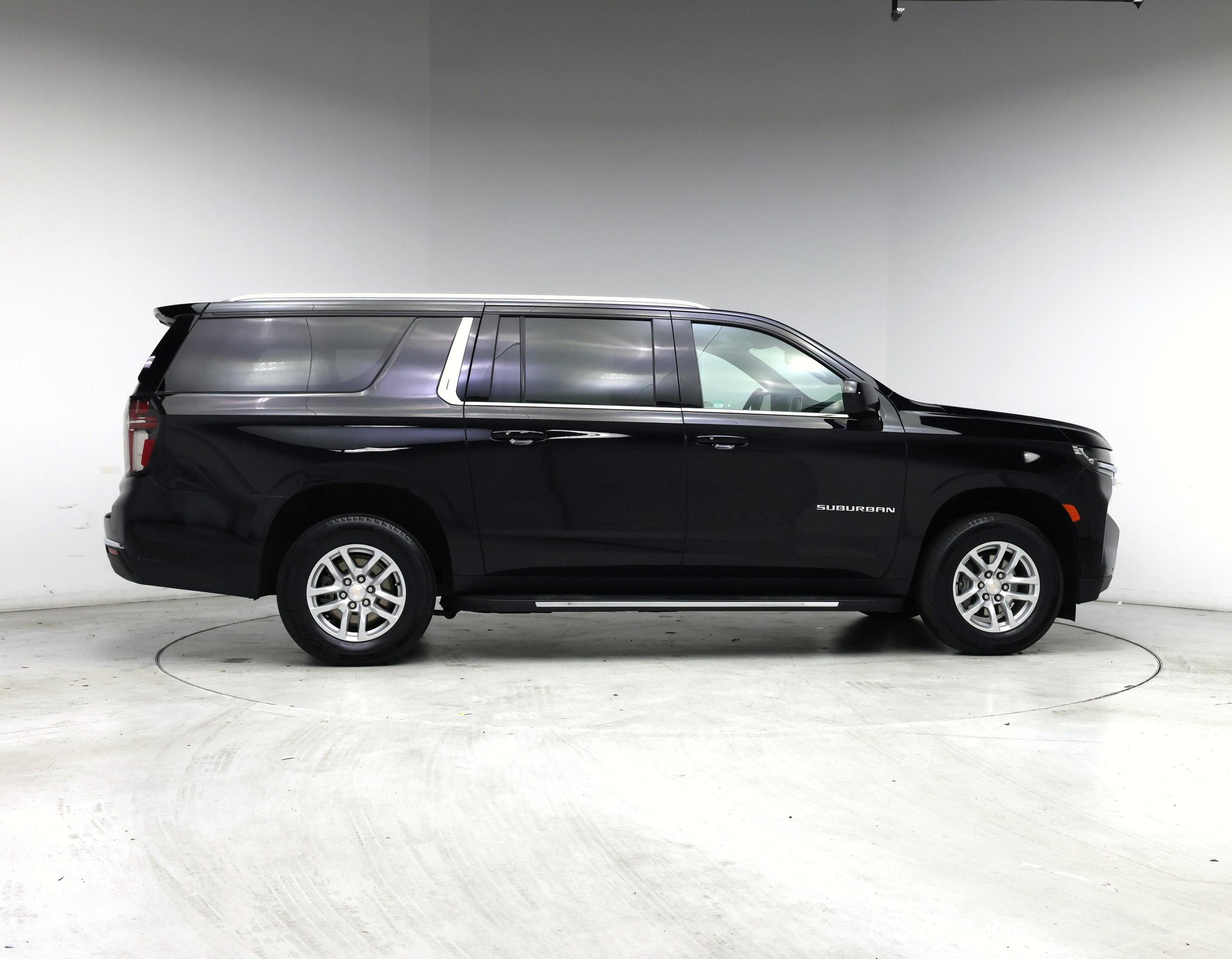 Thumbnail: 2023 Chevrolet Suburban - 7