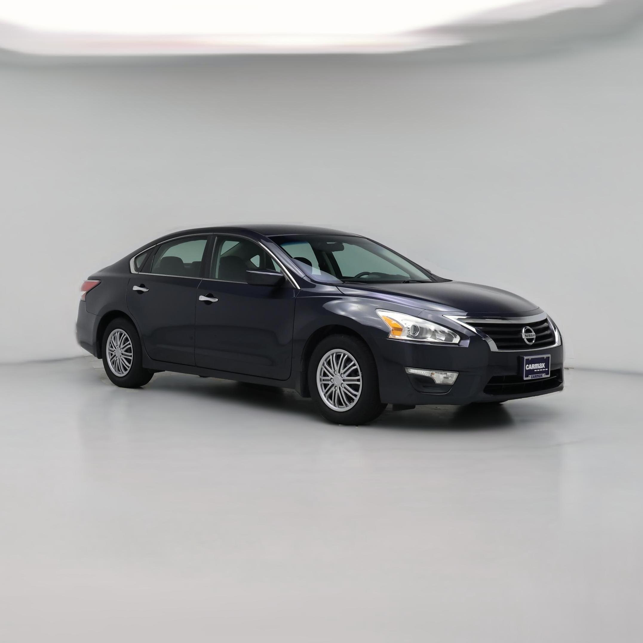 Thumbnail: 2015 Nissan Altima - 1