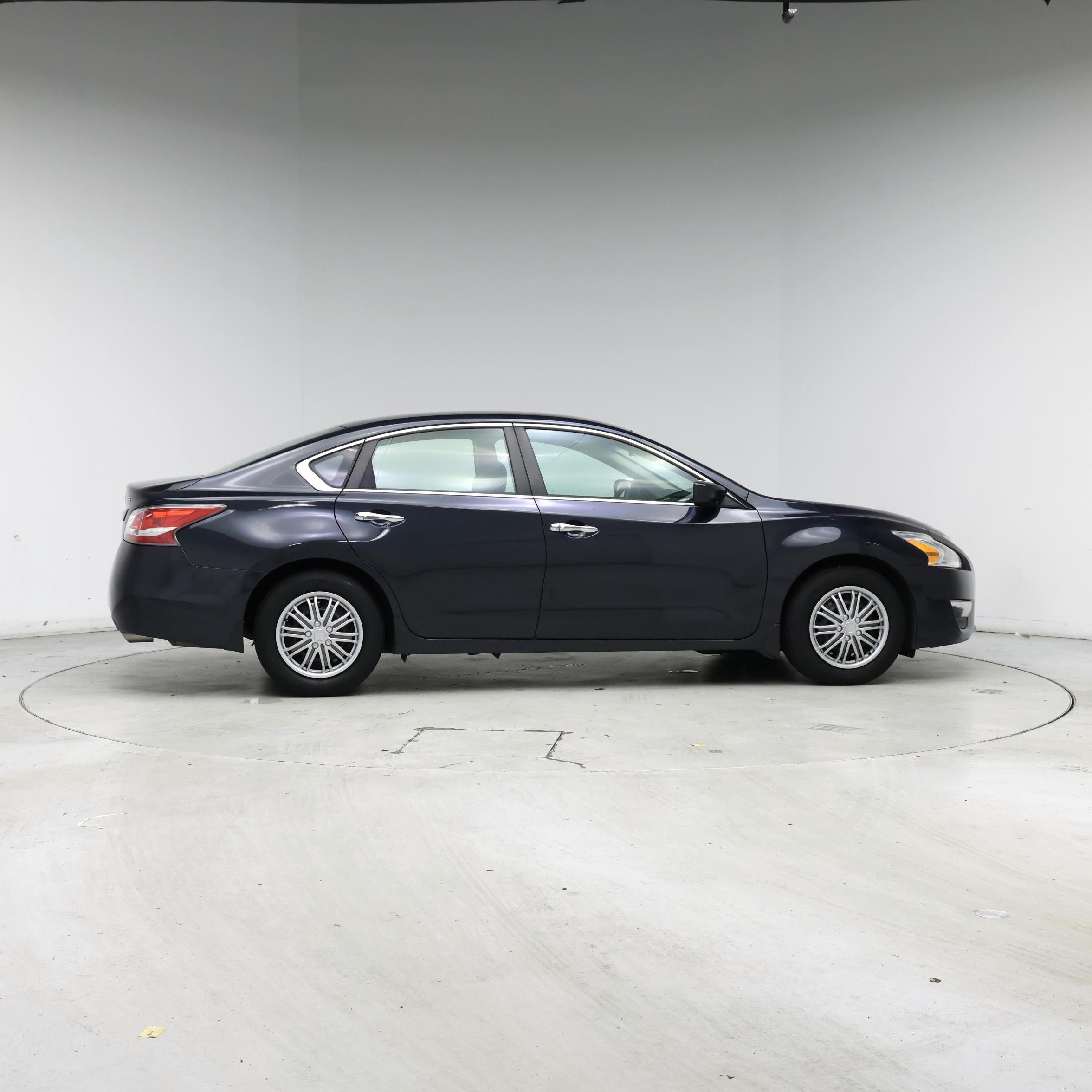 Thumbnail: 2015 Nissan Altima - 7