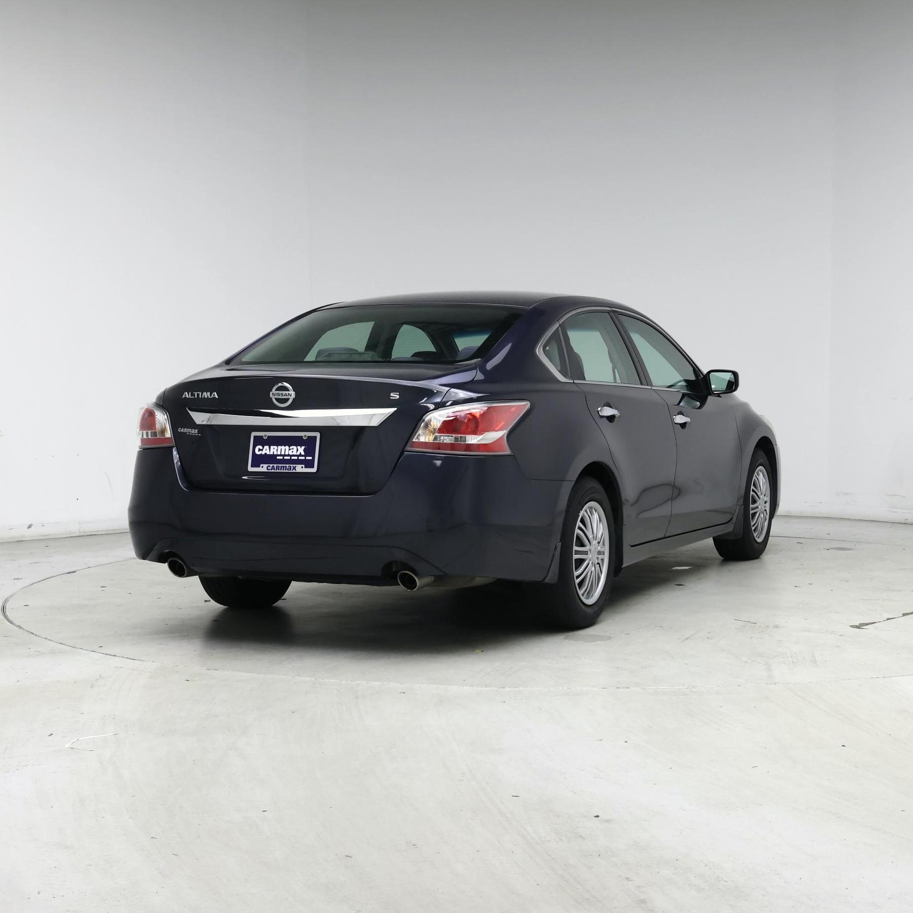 Thumbnail: 2015 Nissan Altima - 8