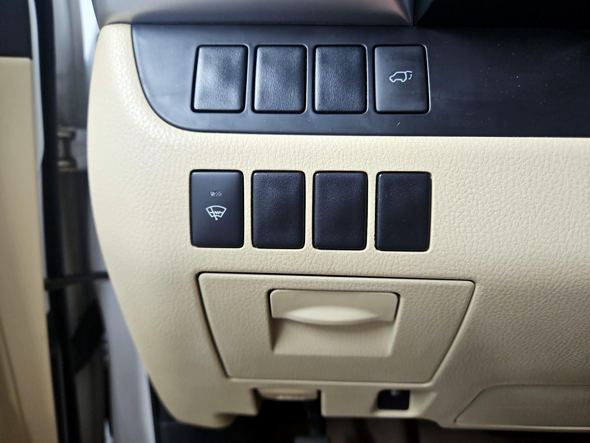 Thumbnail: 2016 Toyota Highlander - 13
