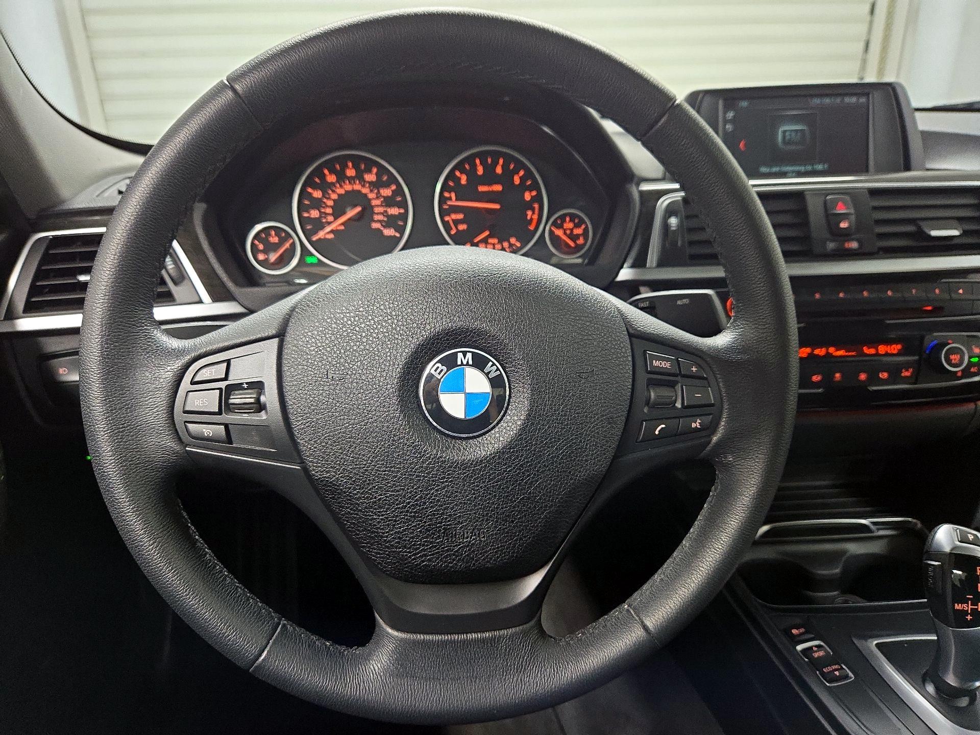 Thumbnail: 2018 BMW 3 Series - 10