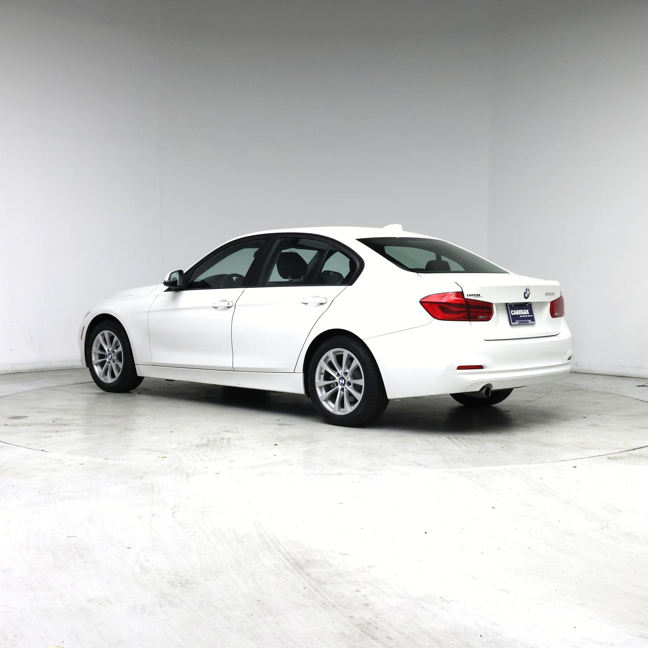 Thumbnail: 2018 BMW 3 Series - 2