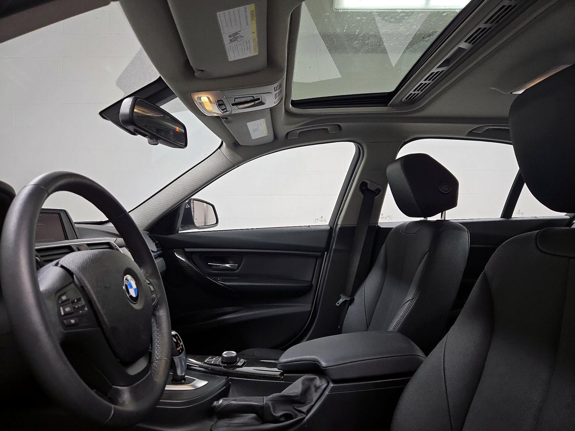 Thumbnail: 2018 BMW 3 Series - 19