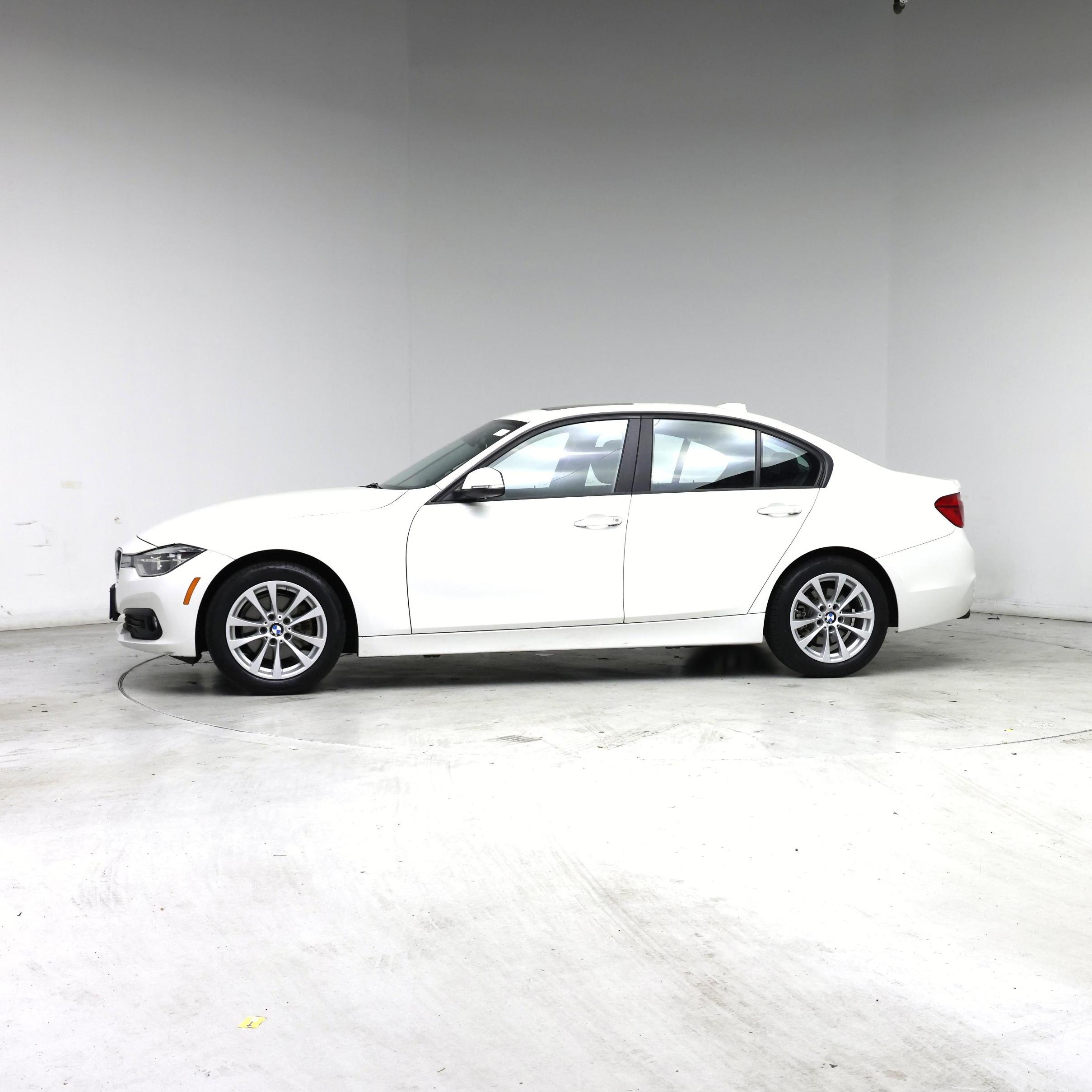 Thumbnail: 2018 BMW 3 Series - 3
