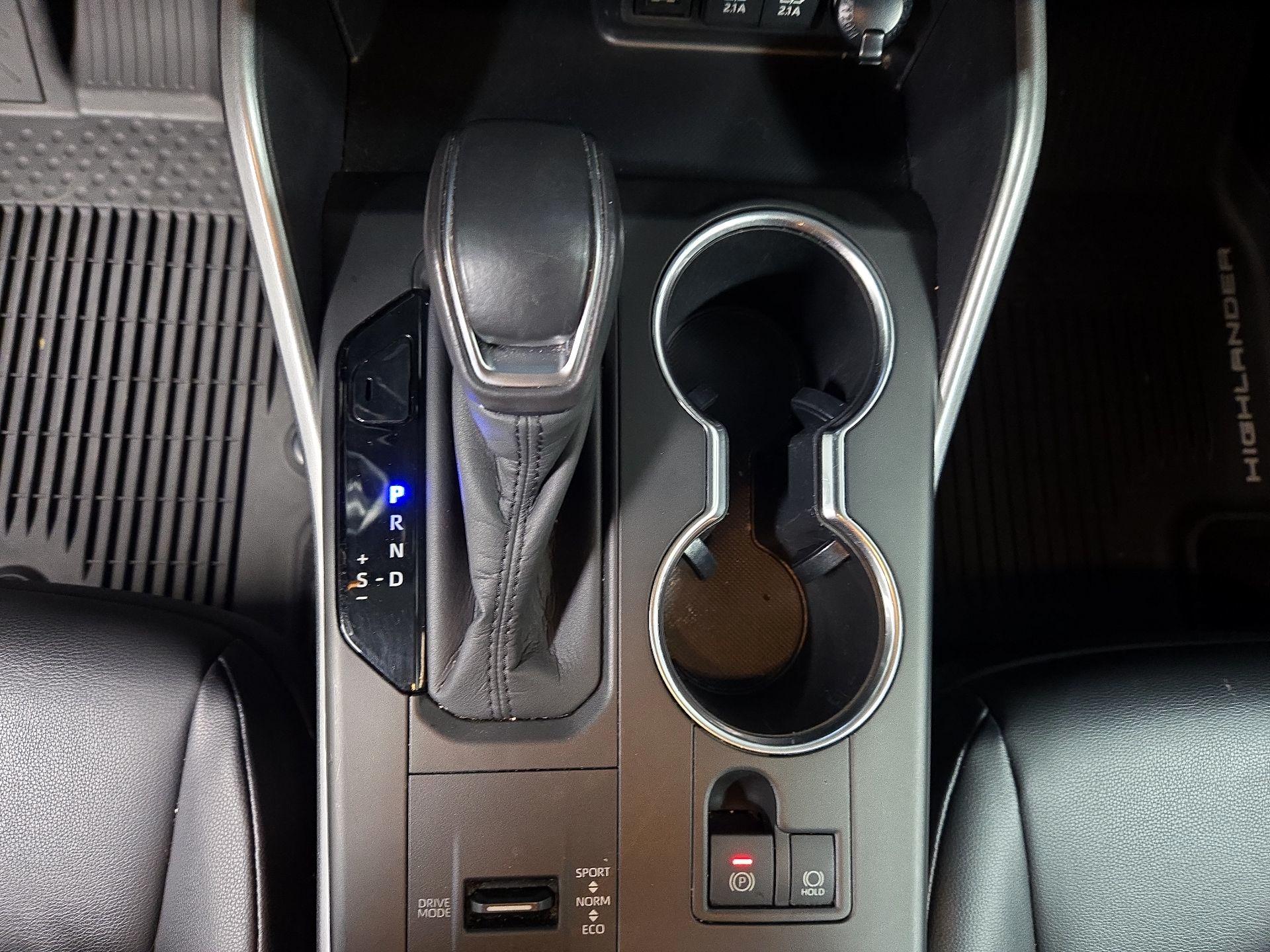Thumbnail: 2020 Toyota Highlander - 18