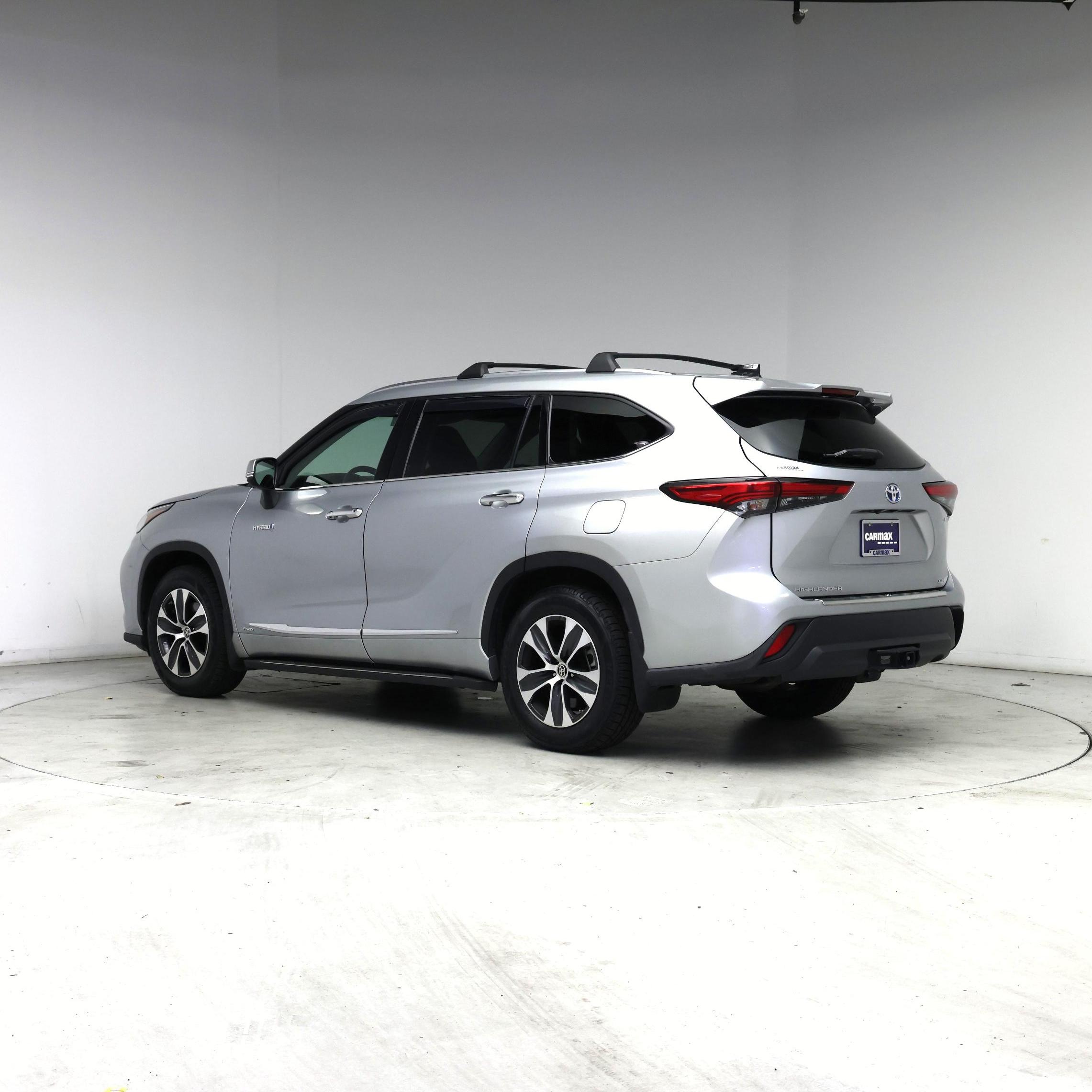 Thumbnail: 2020 Toyota Highlander - 2