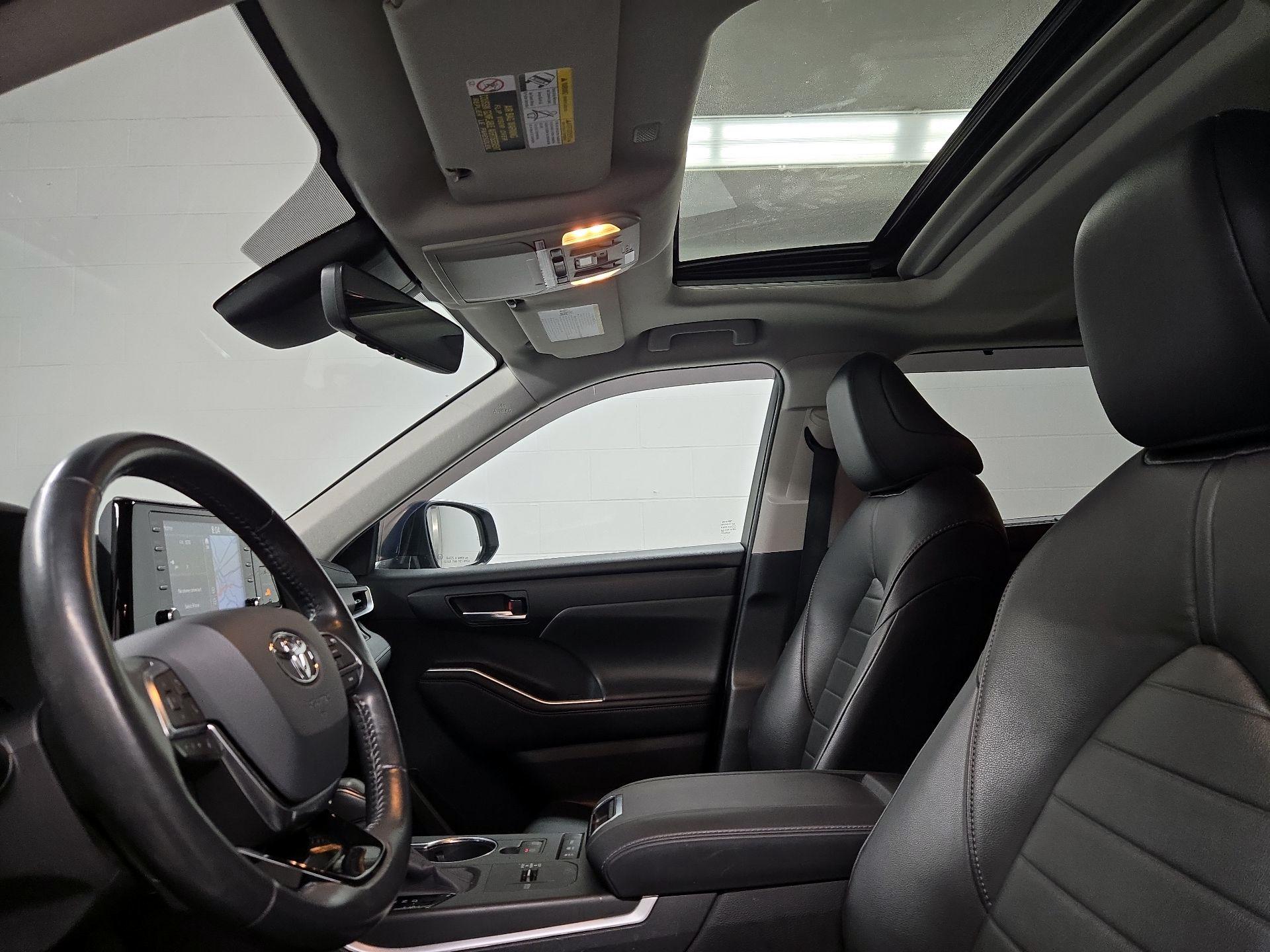Thumbnail: 2020 Toyota Highlander - 20