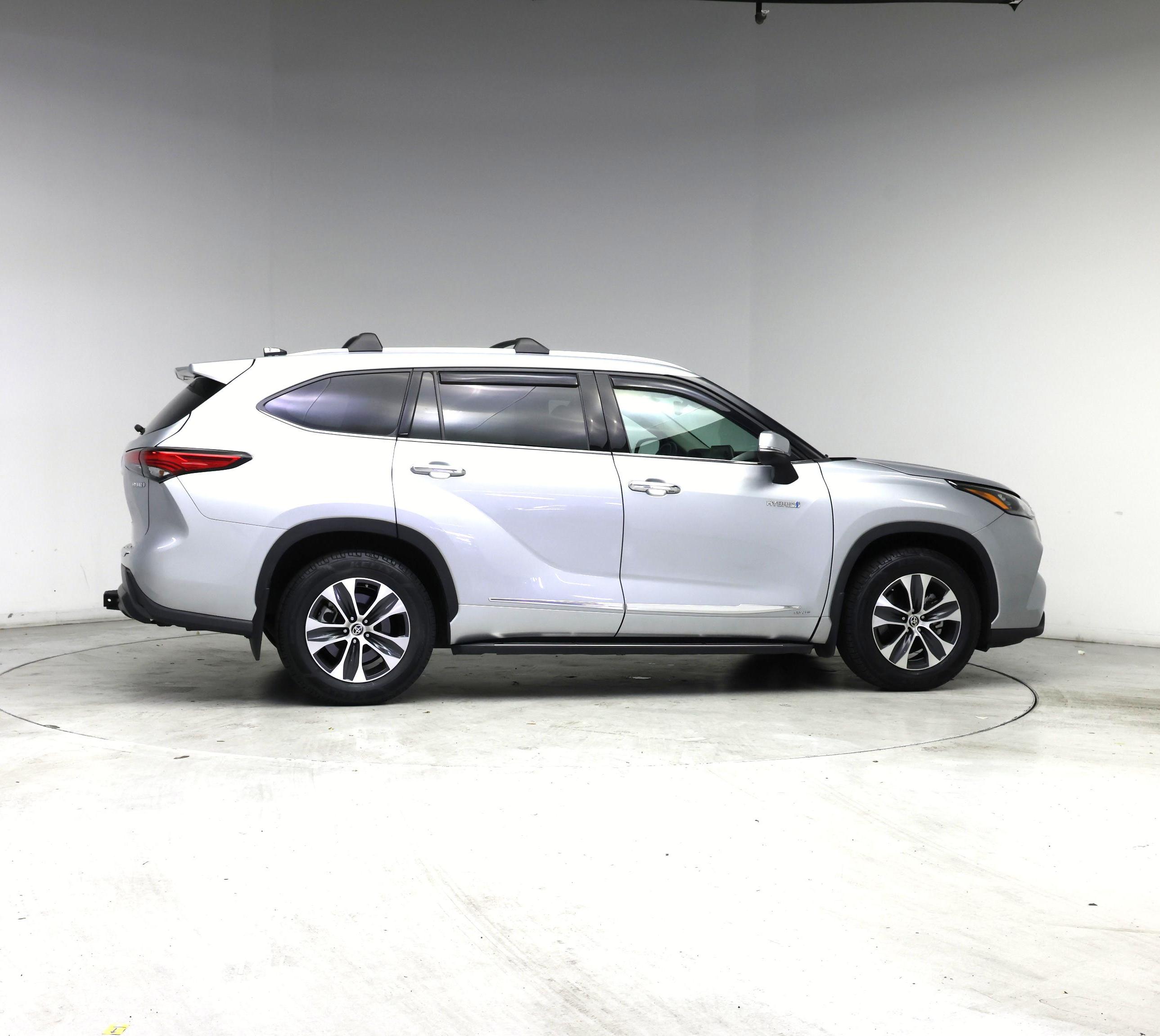 Thumbnail: 2020 Toyota Highlander - 7