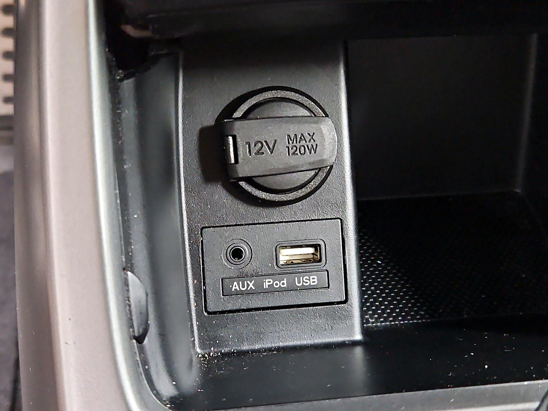 Thumbnail: 2015 Hyundai Elantra - 19