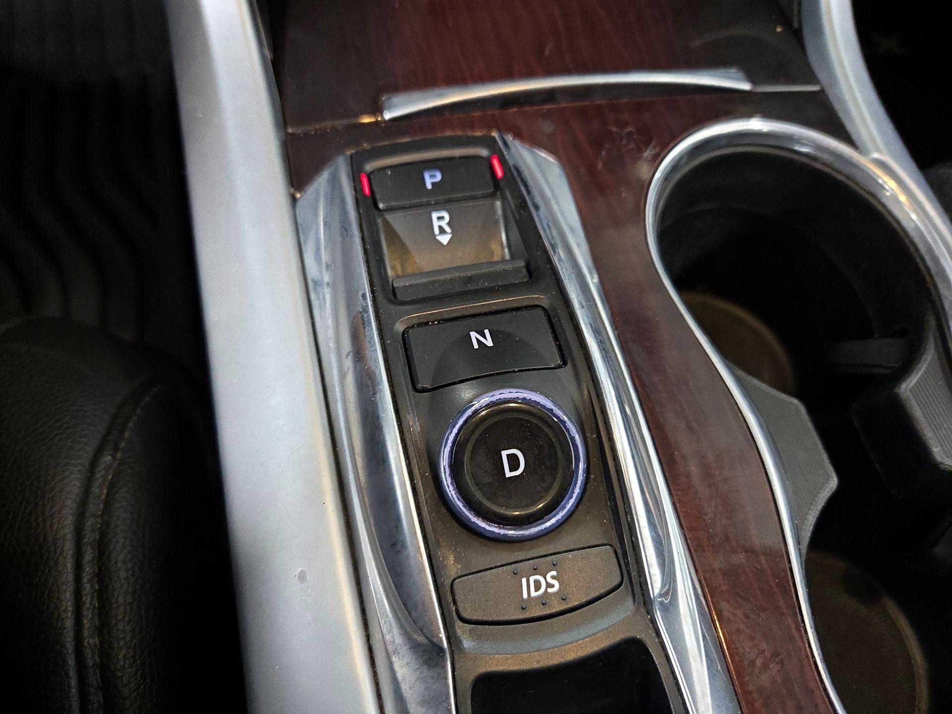 Thumbnail: 2015 Acura TLX - 17