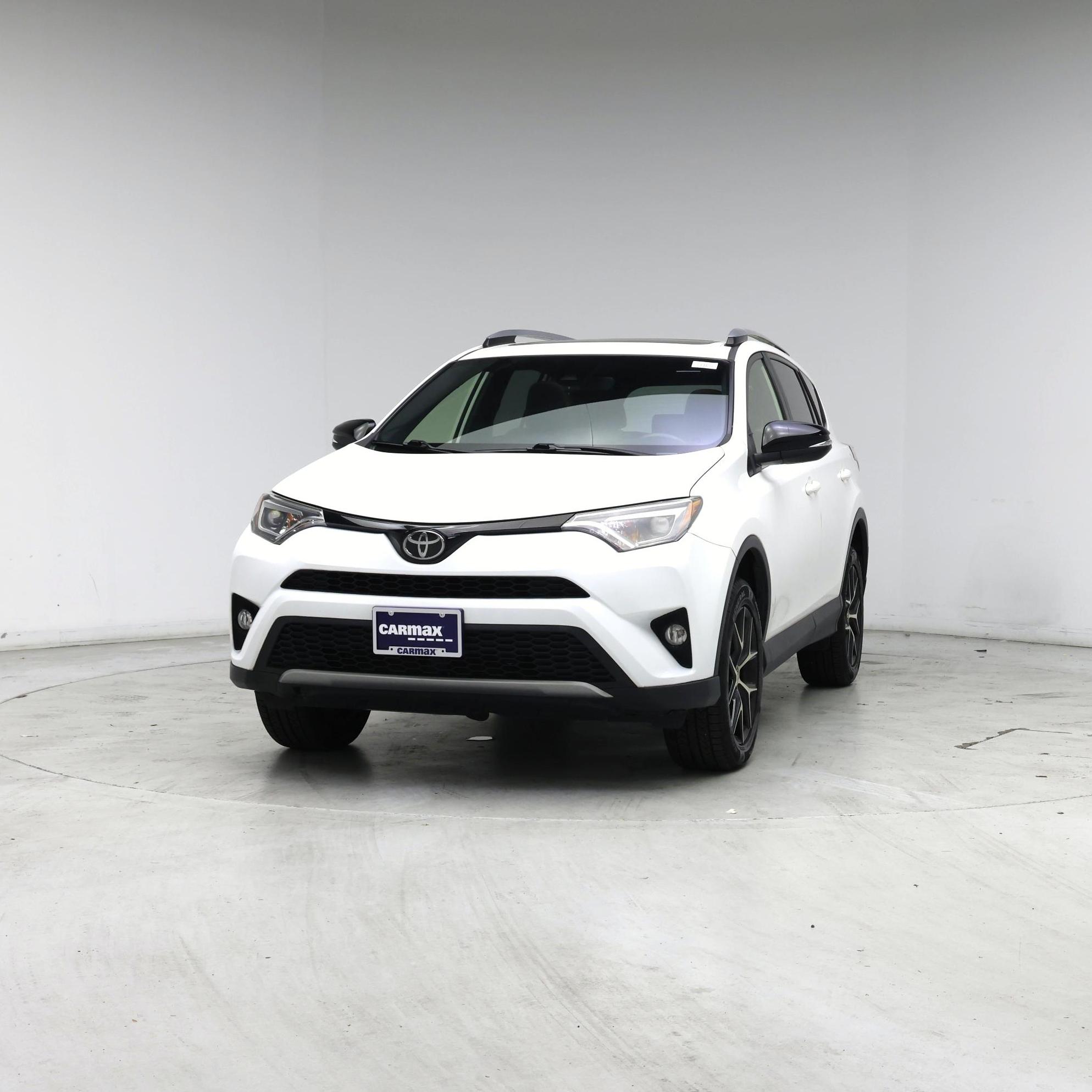 Thumbnail: 2018 Toyota RAV4 - 4