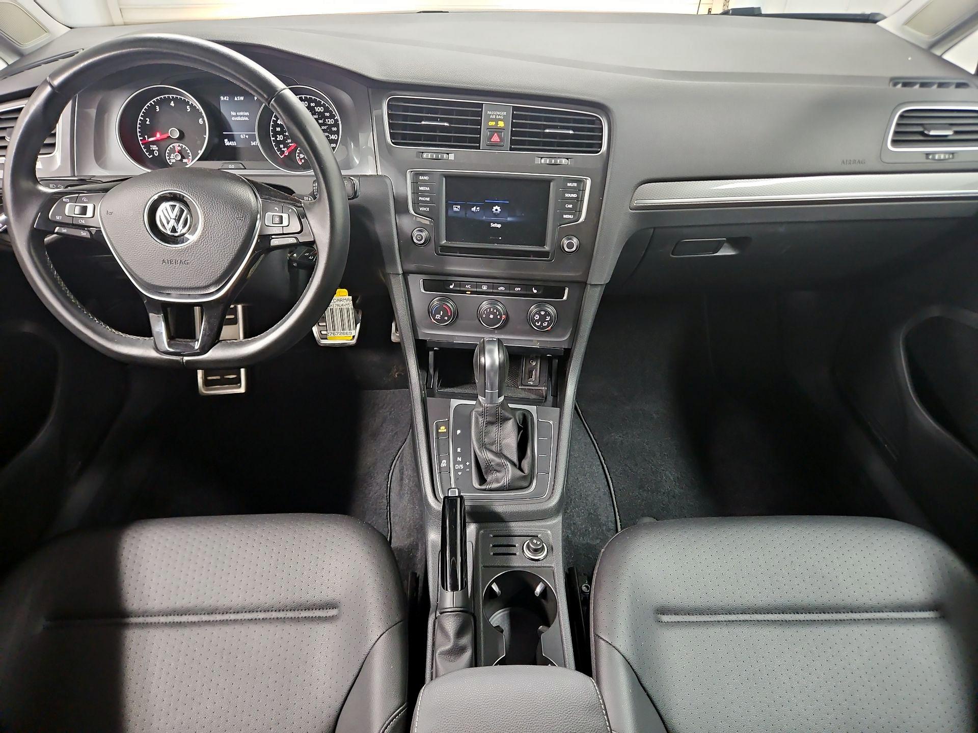 Thumbnail: 2017 Volkswagen Golf - 9