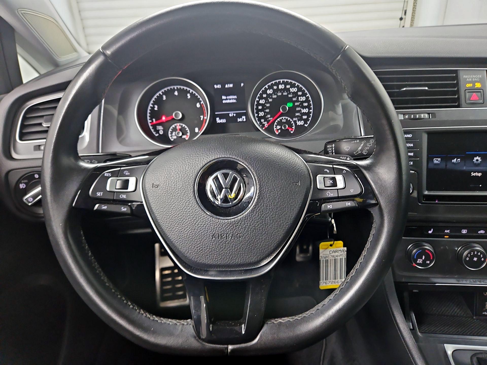 Thumbnail: 2017 Volkswagen Golf - 10
