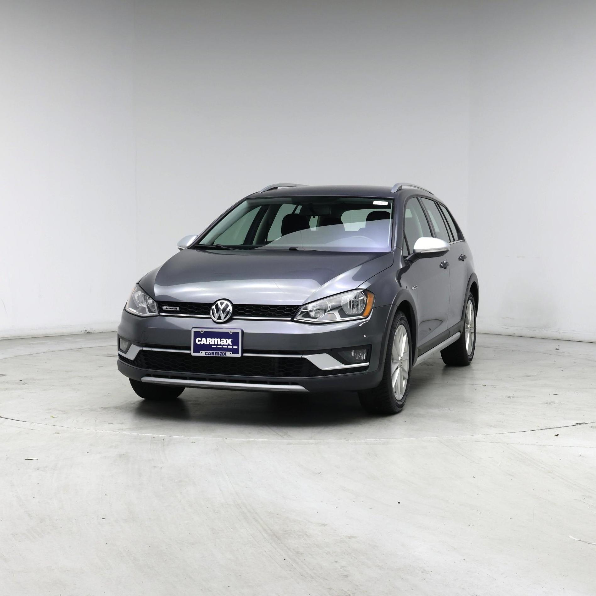 Thumbnail: 2017 Volkswagen Golf - 4