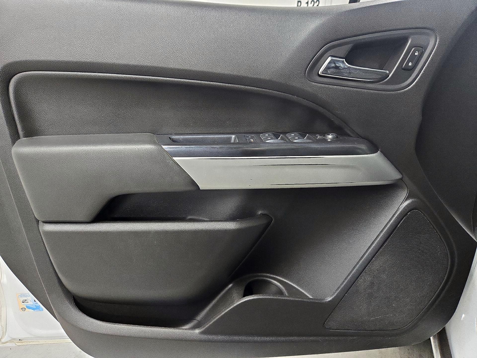 Thumbnail: 2016 Chevrolet Colorado - 12