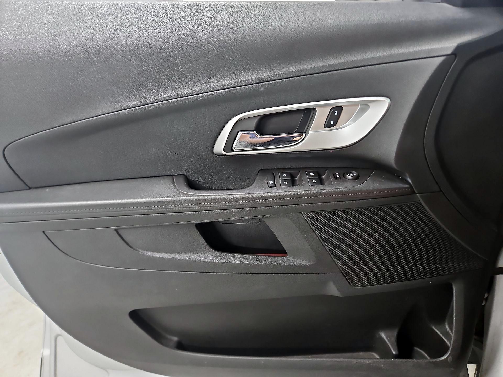Thumbnail: 2017 Chevrolet Equinox - 12