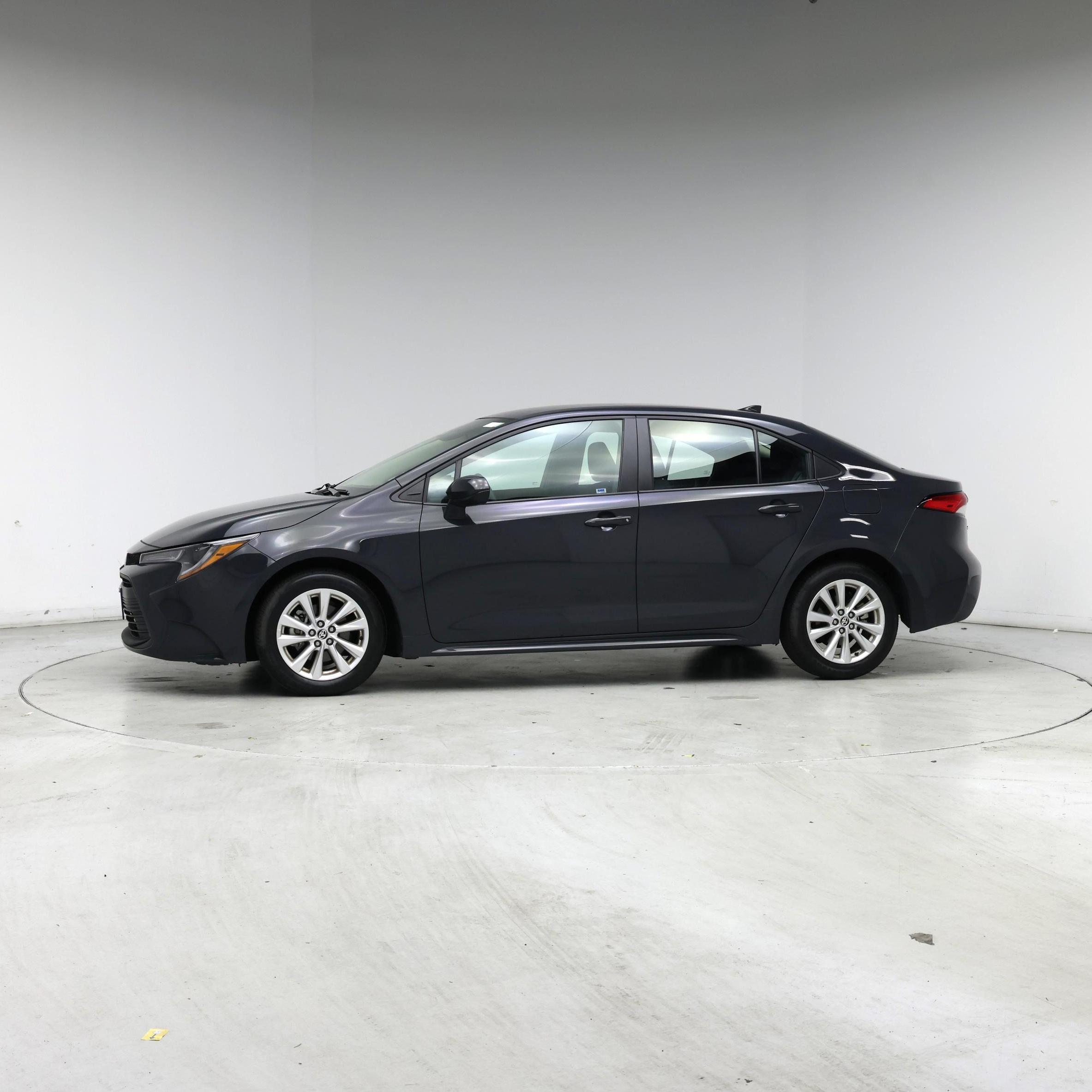 Thumbnail: 2024 Toyota Corolla - 3