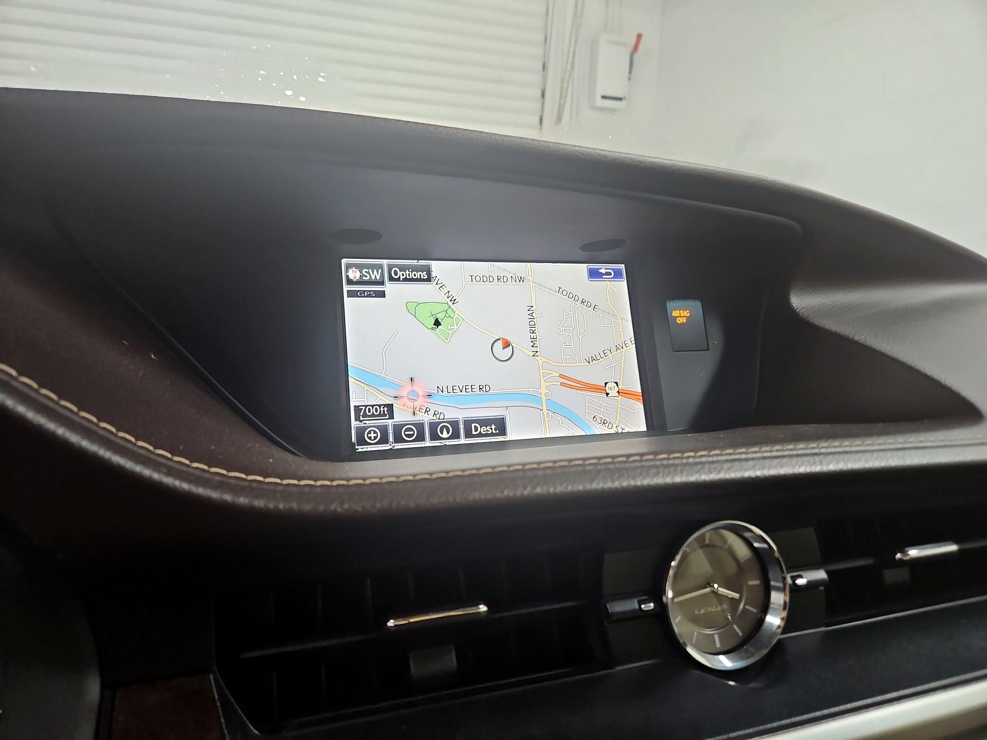 Thumbnail: 2016 Lexus ES - 14