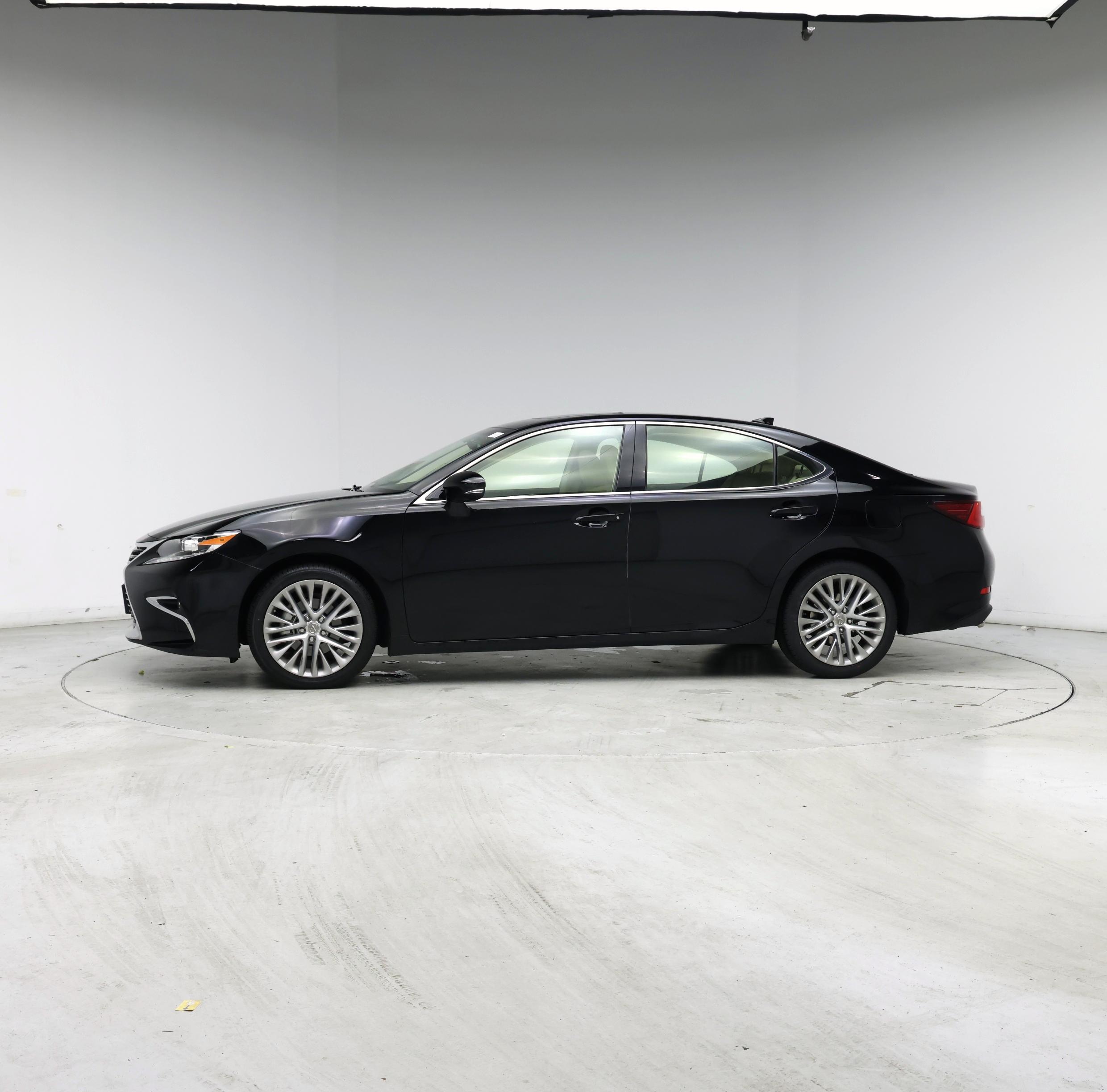 Thumbnail: 2016 Lexus ES - 3