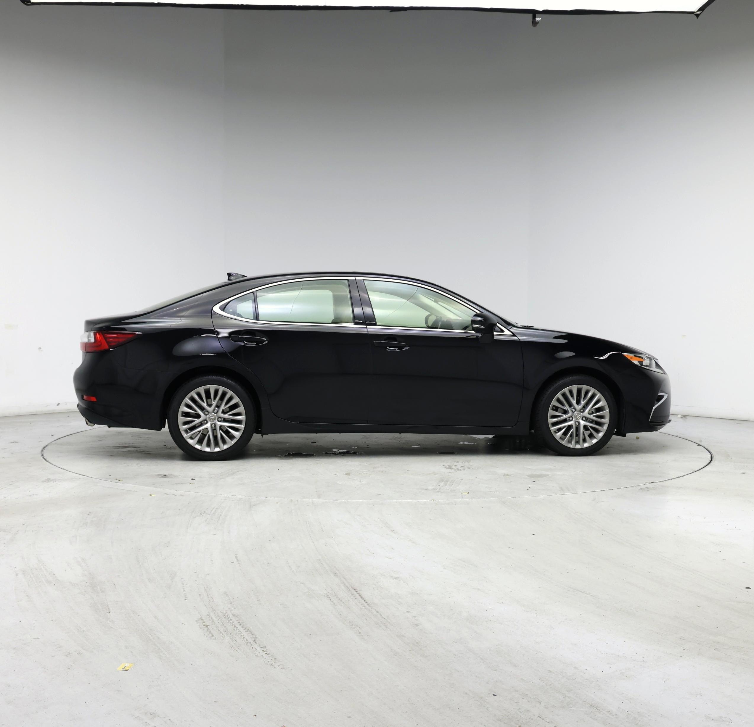 Thumbnail: 2016 Lexus ES - 7