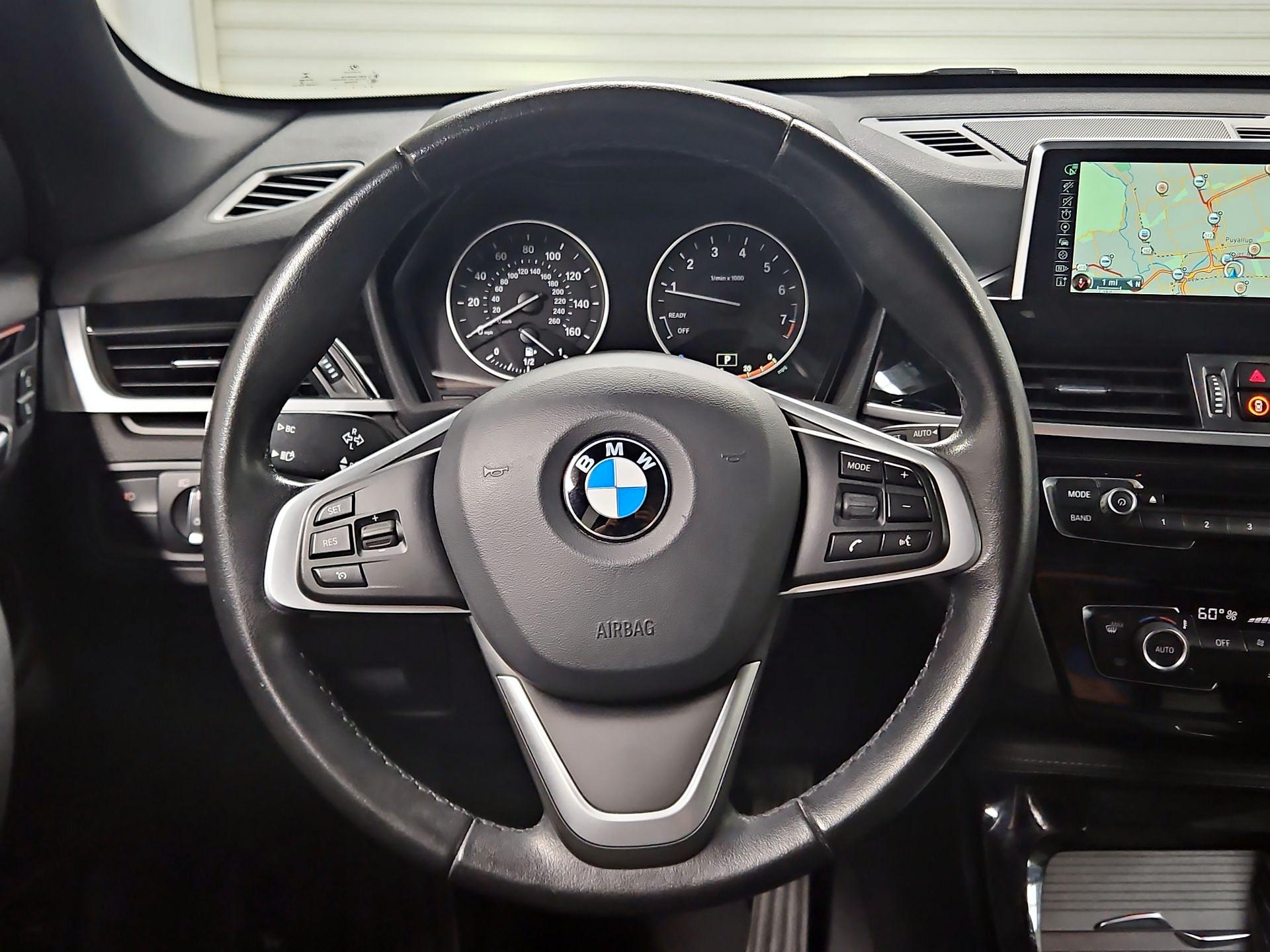 Thumbnail: 2016 BMW X1 - 10