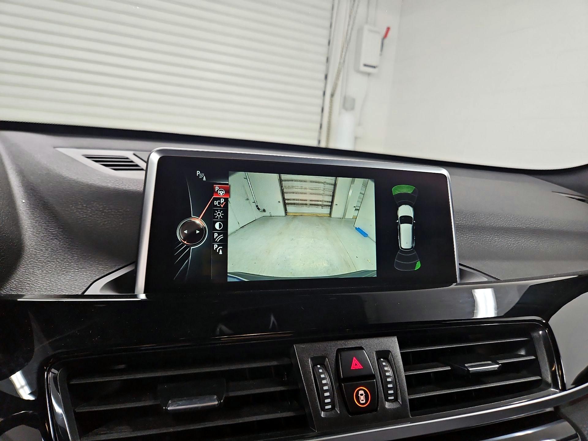 Thumbnail: 2016 BMW X1 - 15