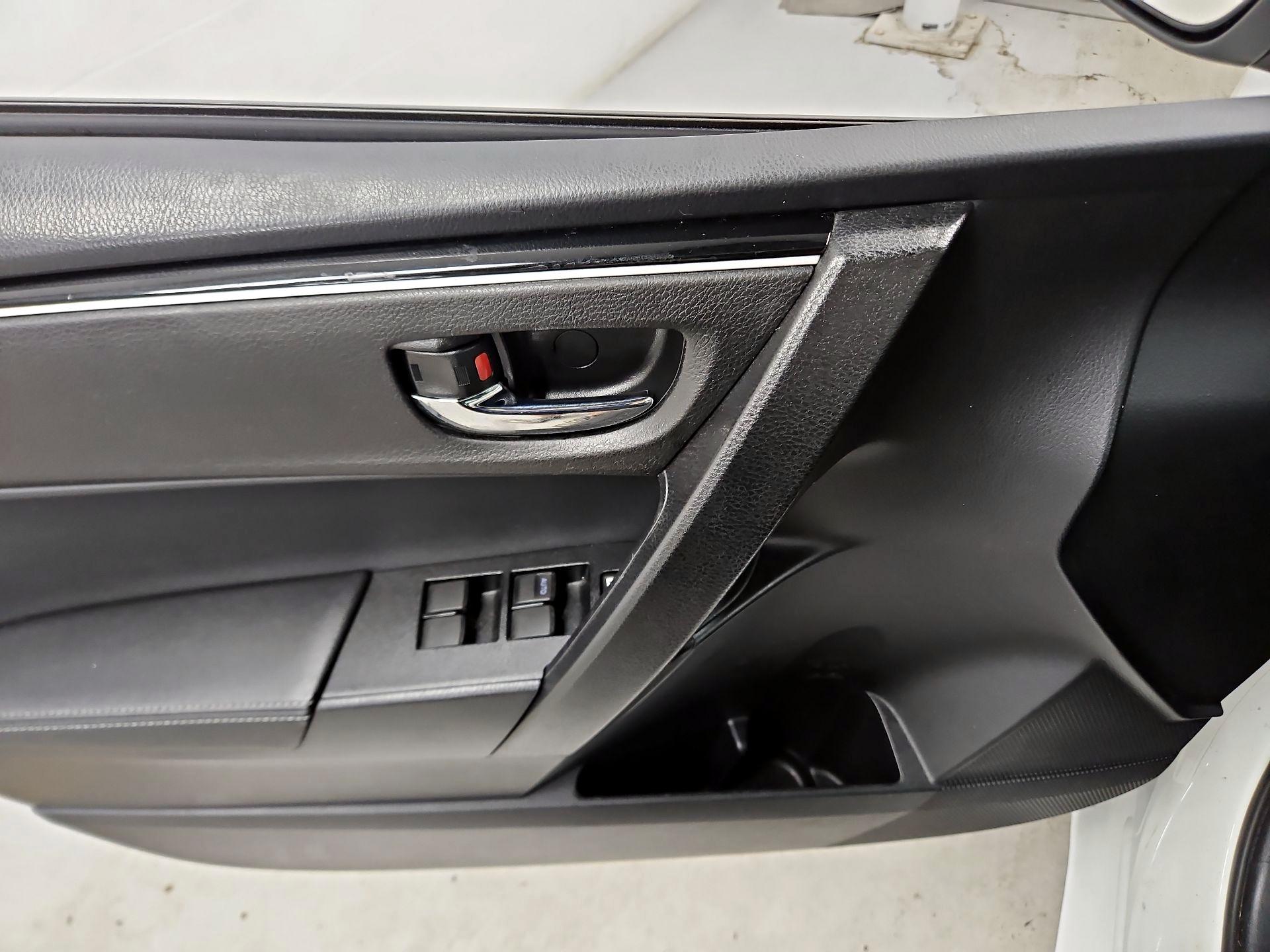 Thumbnail: 2019 Toyota Corolla - 12