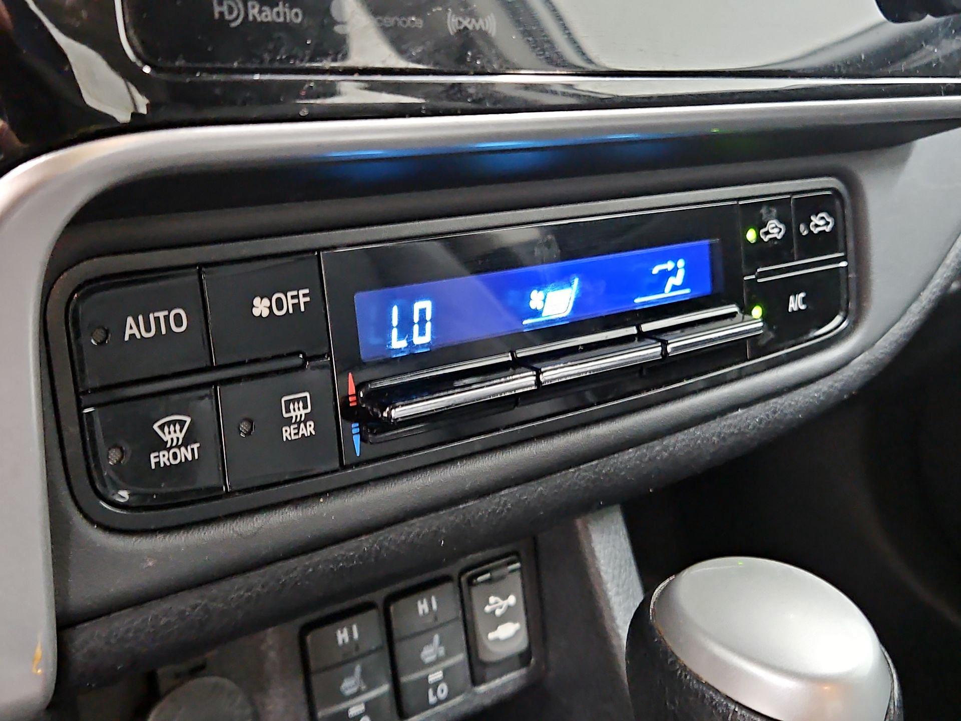 Thumbnail: 2019 Toyota Corolla - 16
