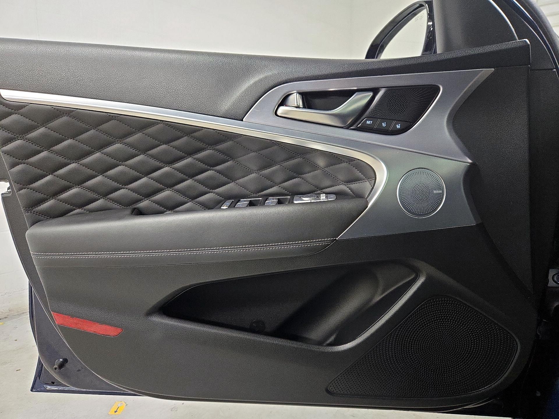 Thumbnail: 2020 Genesis G70 - 12