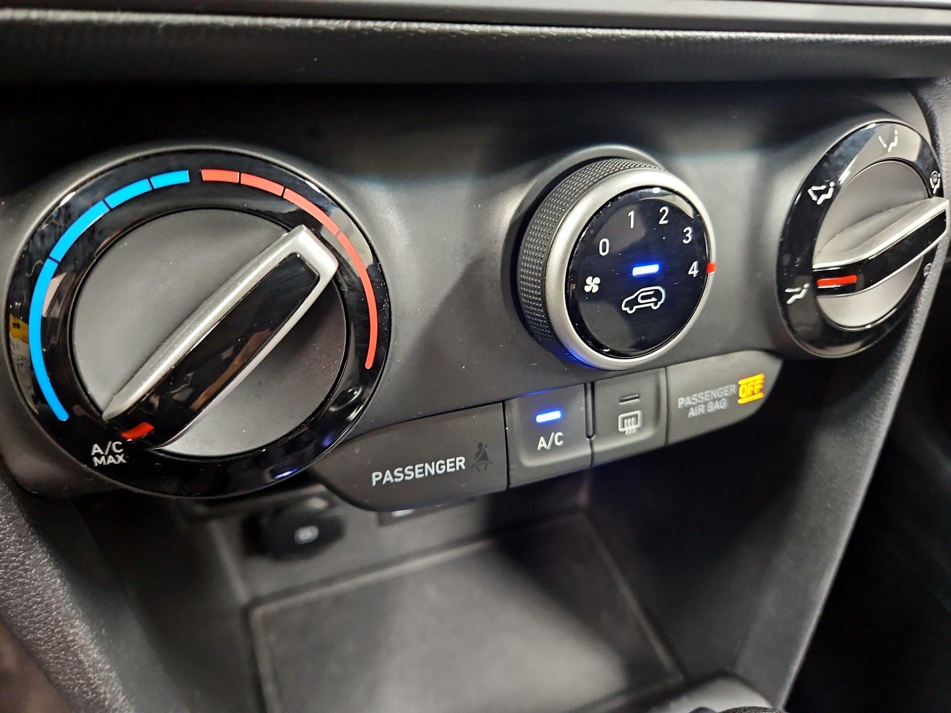 Thumbnail: 2019 Hyundai Kona - 16