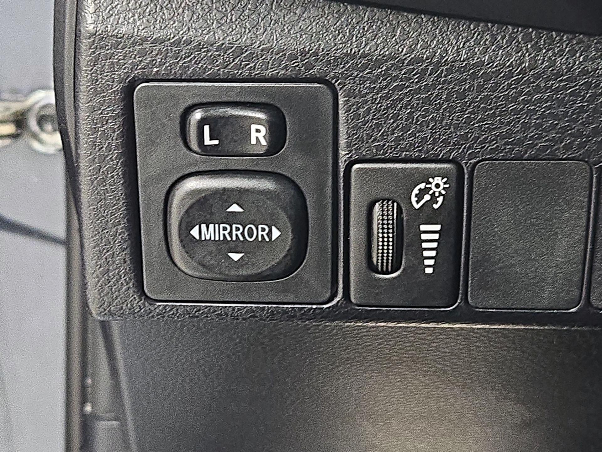 Thumbnail: 2014 Toyota Corolla - 13