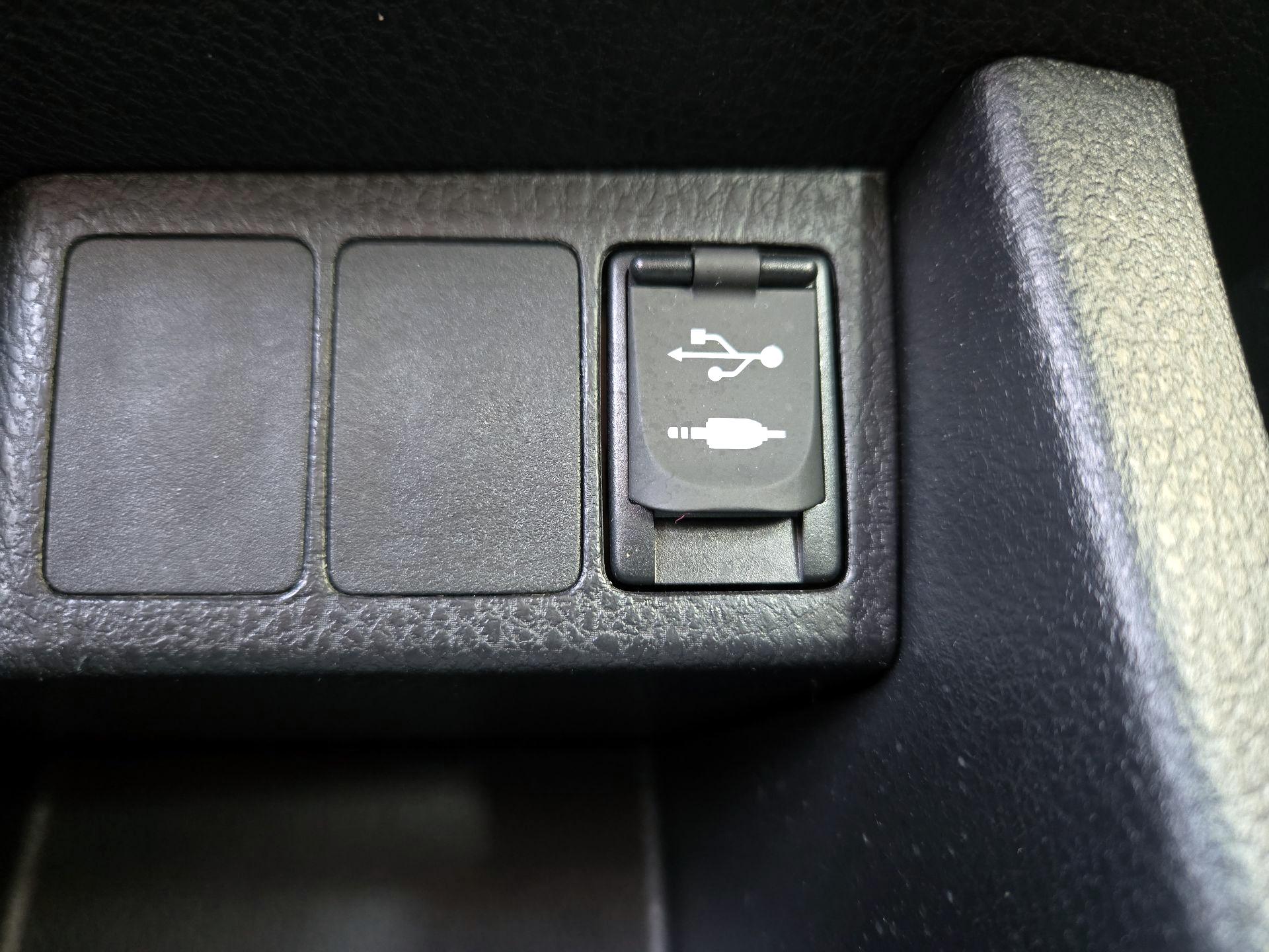 Thumbnail: 2014 Toyota Corolla - 18