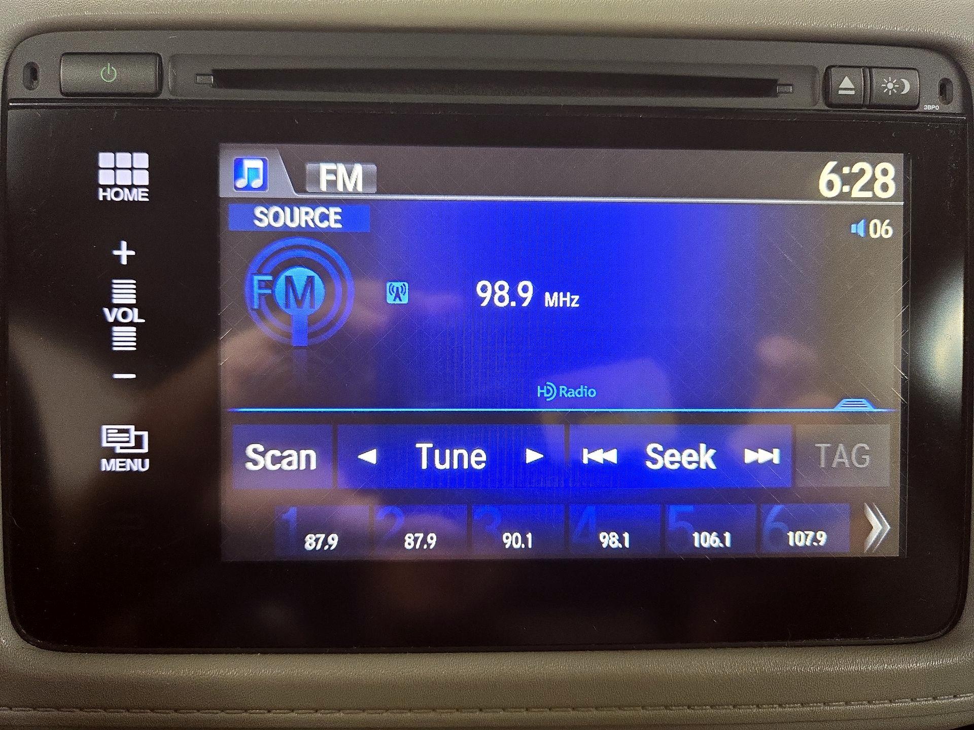 Thumbnail: 2016 Honda HR-V - 15