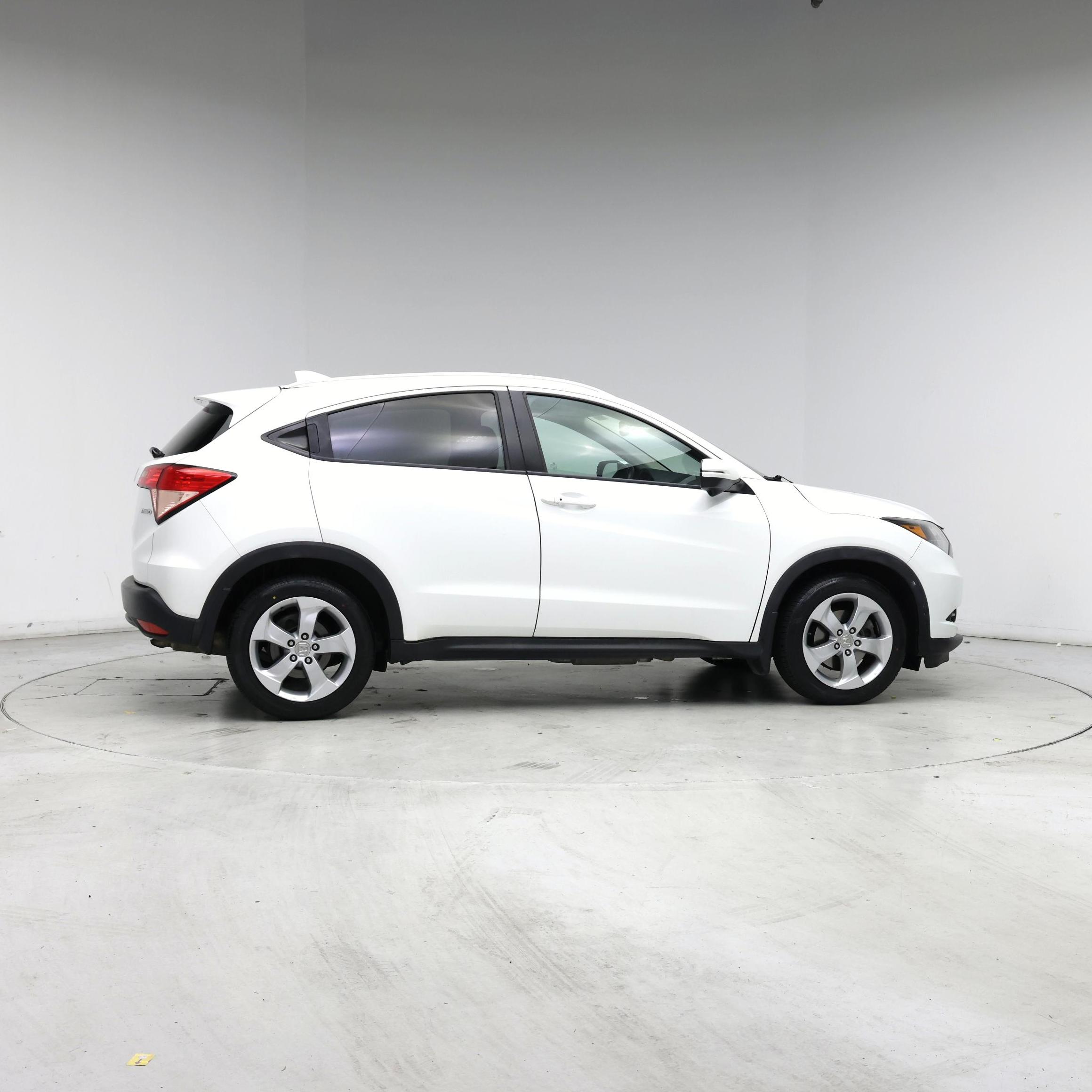 Thumbnail: 2016 Honda HR-V - 7