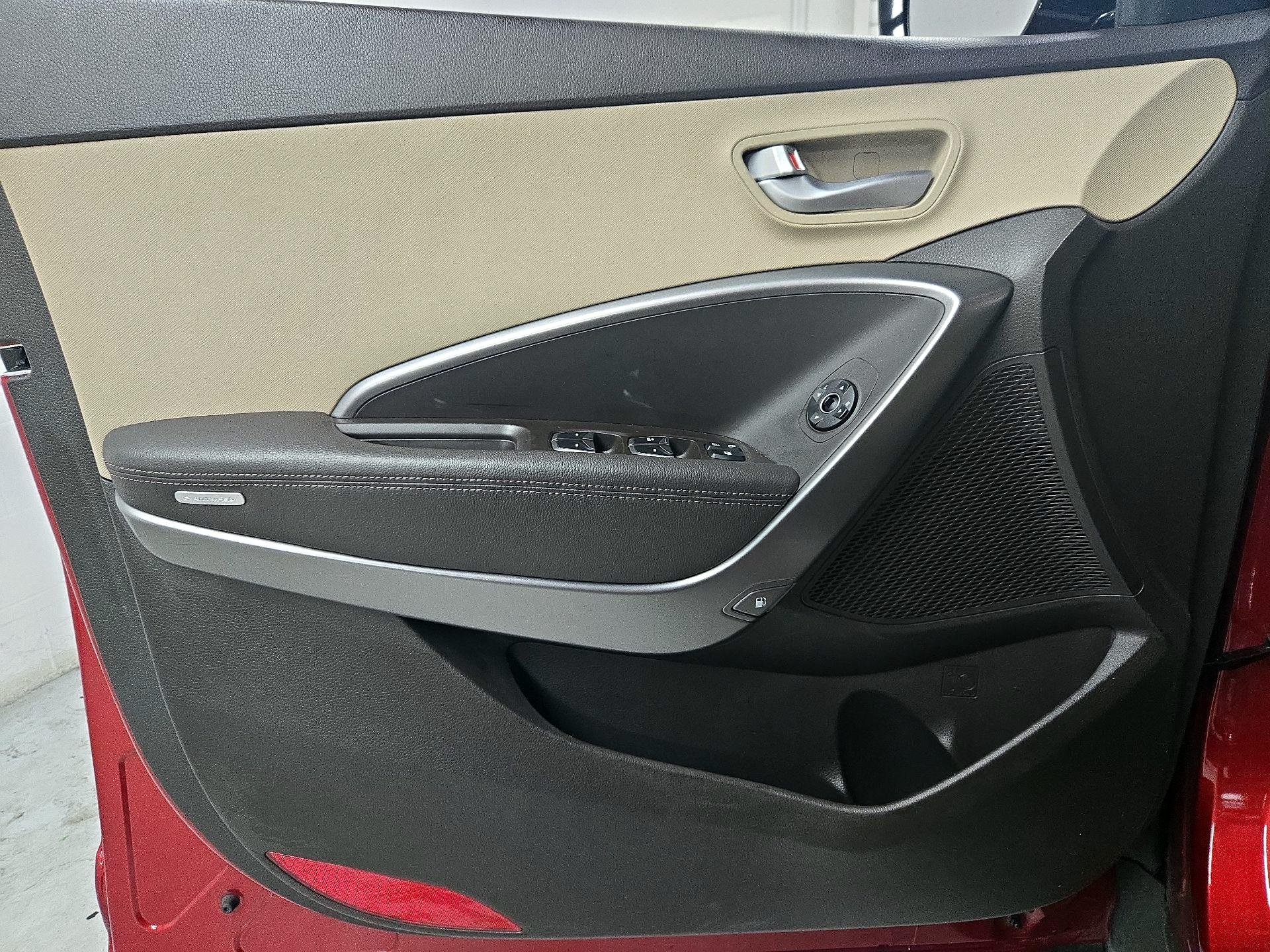 Thumbnail: 2013 Hyundai Santa Fe - 12