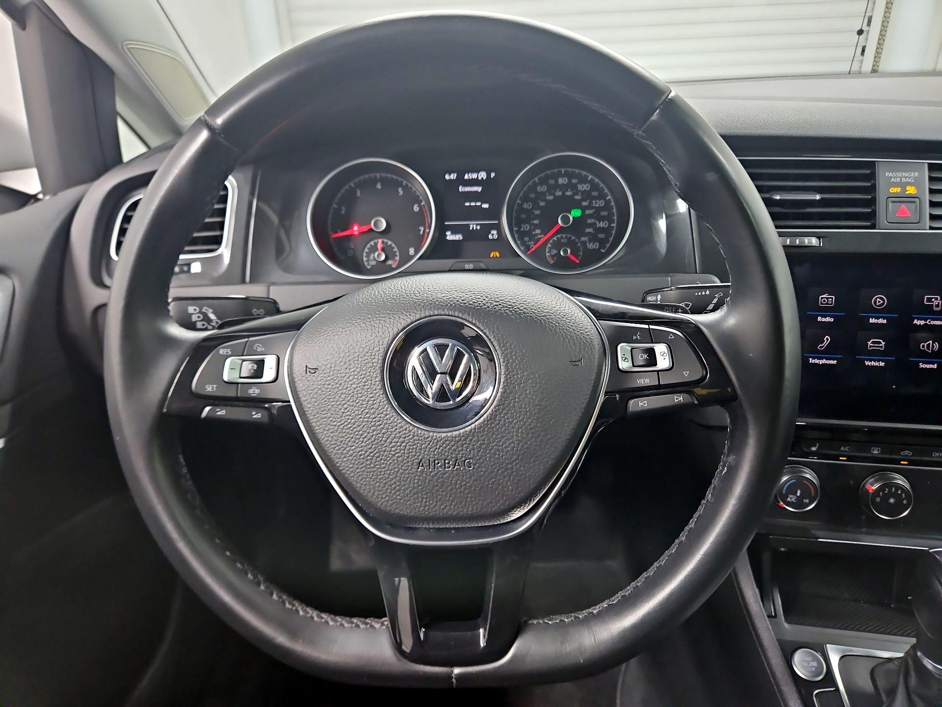 Thumbnail: 2019 Volkswagen Golf - 10