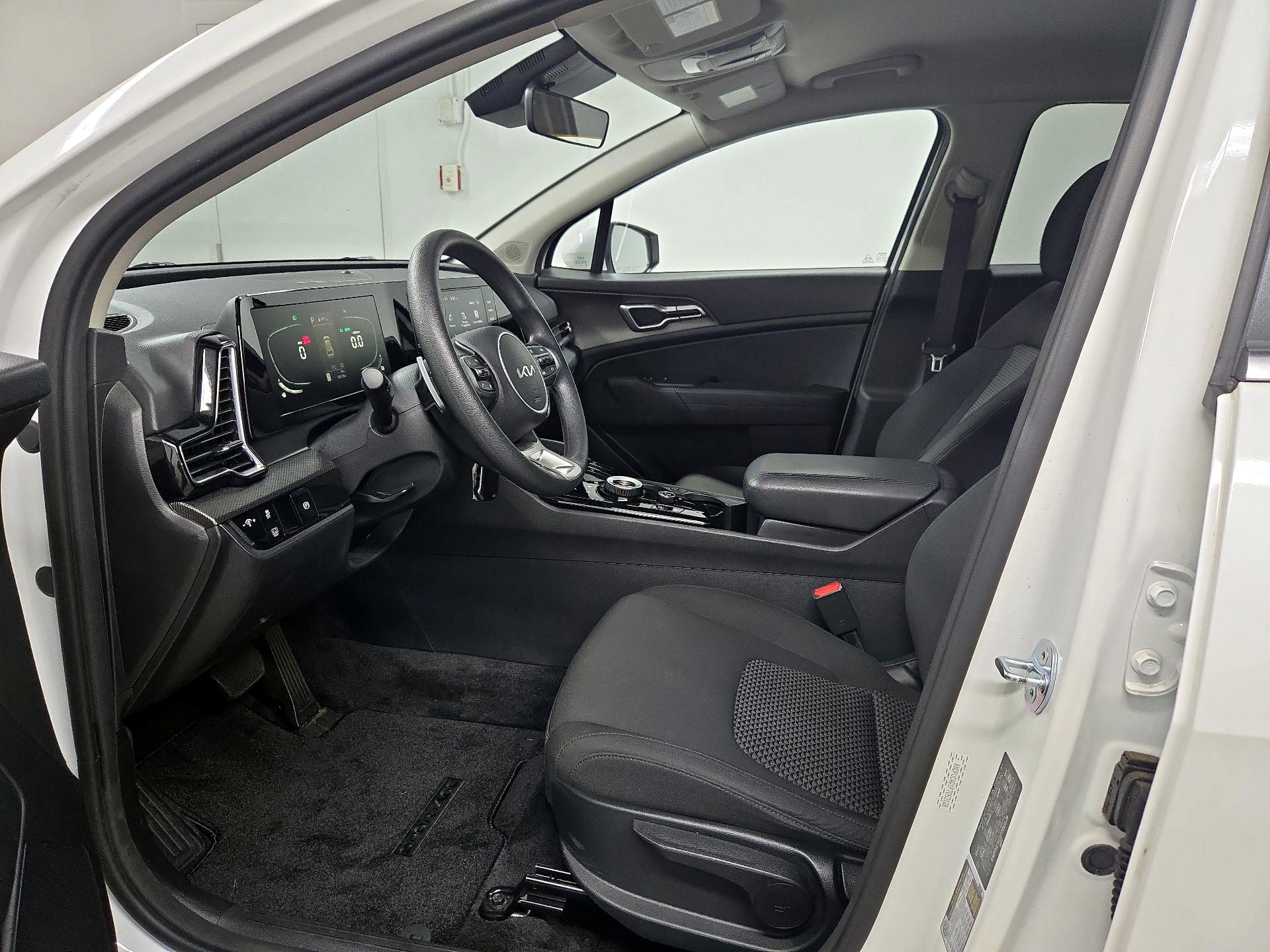 Thumbnail: 2023 Kia Sportage - 11