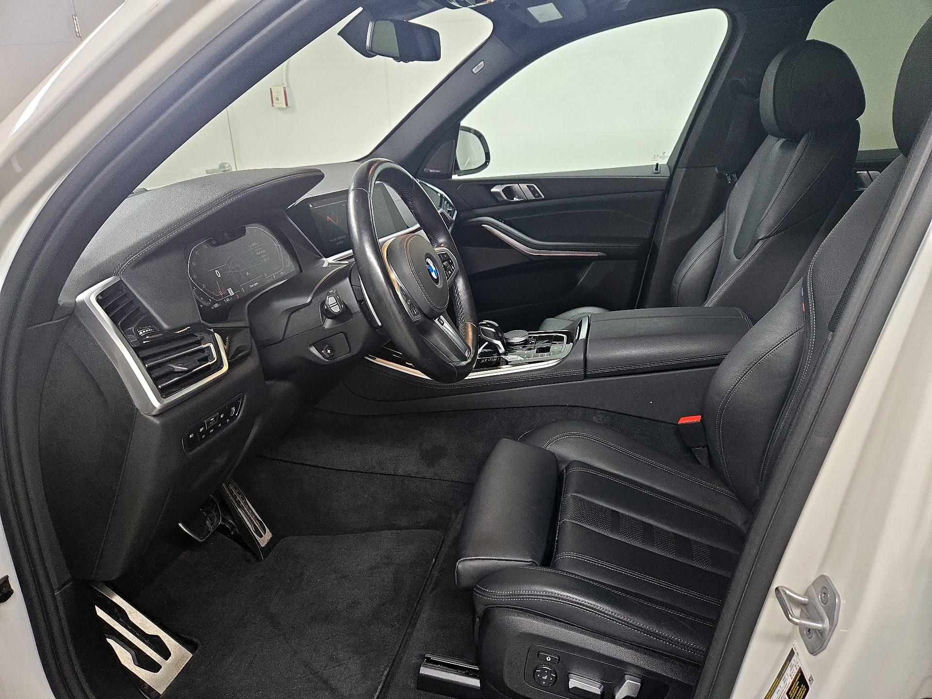 Thumbnail: 2021 BMW X5 - 11