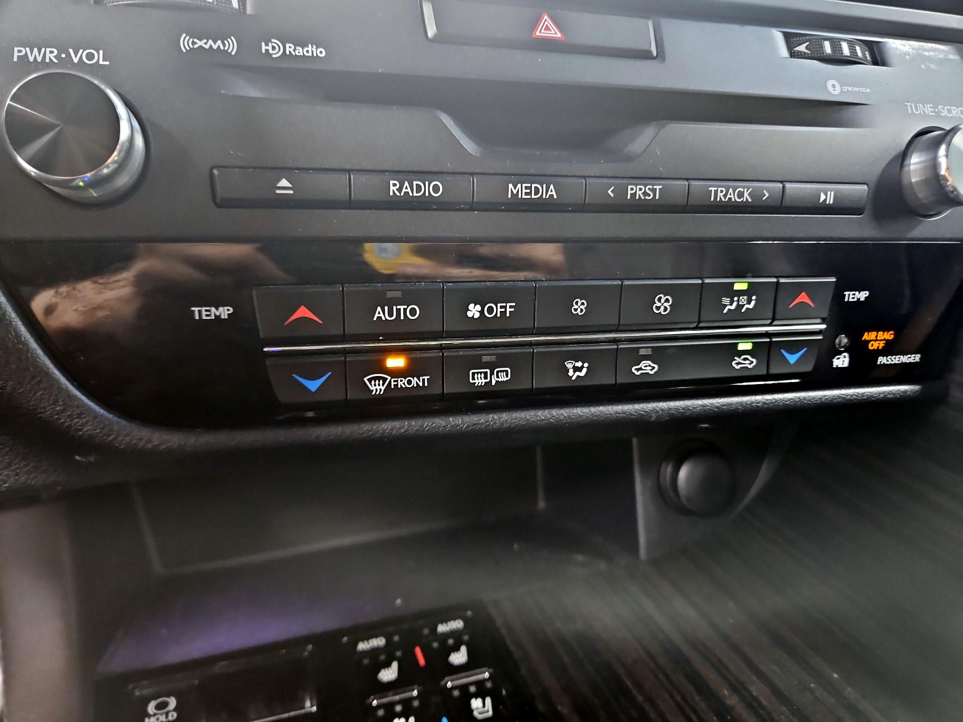 Thumbnail: 2016 Lexus RX - 16