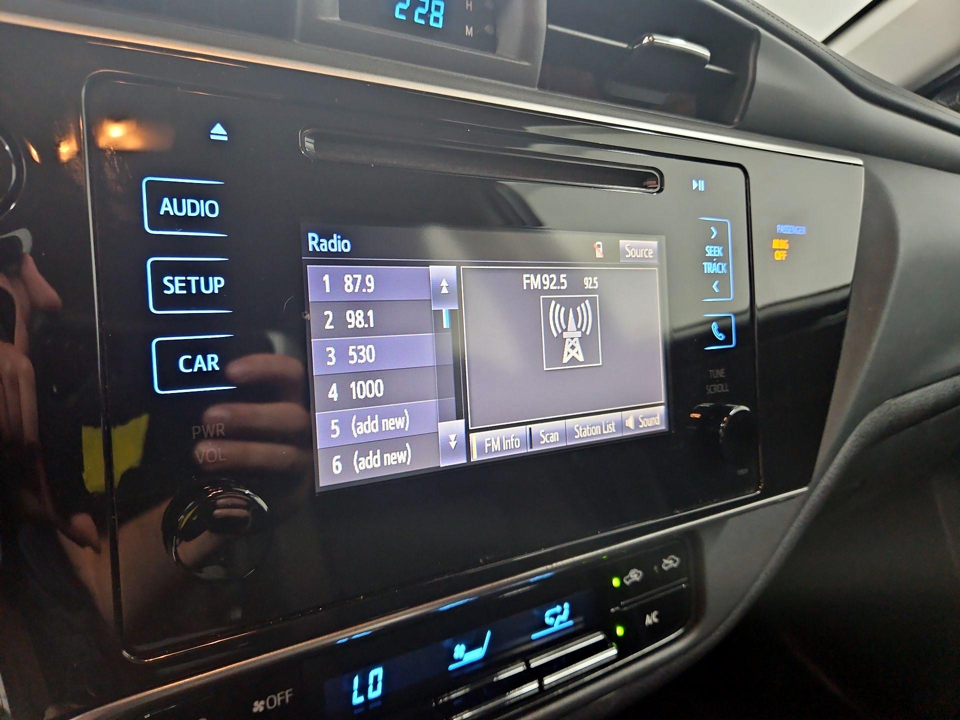 Thumbnail: 2019 Toyota Corolla - 15