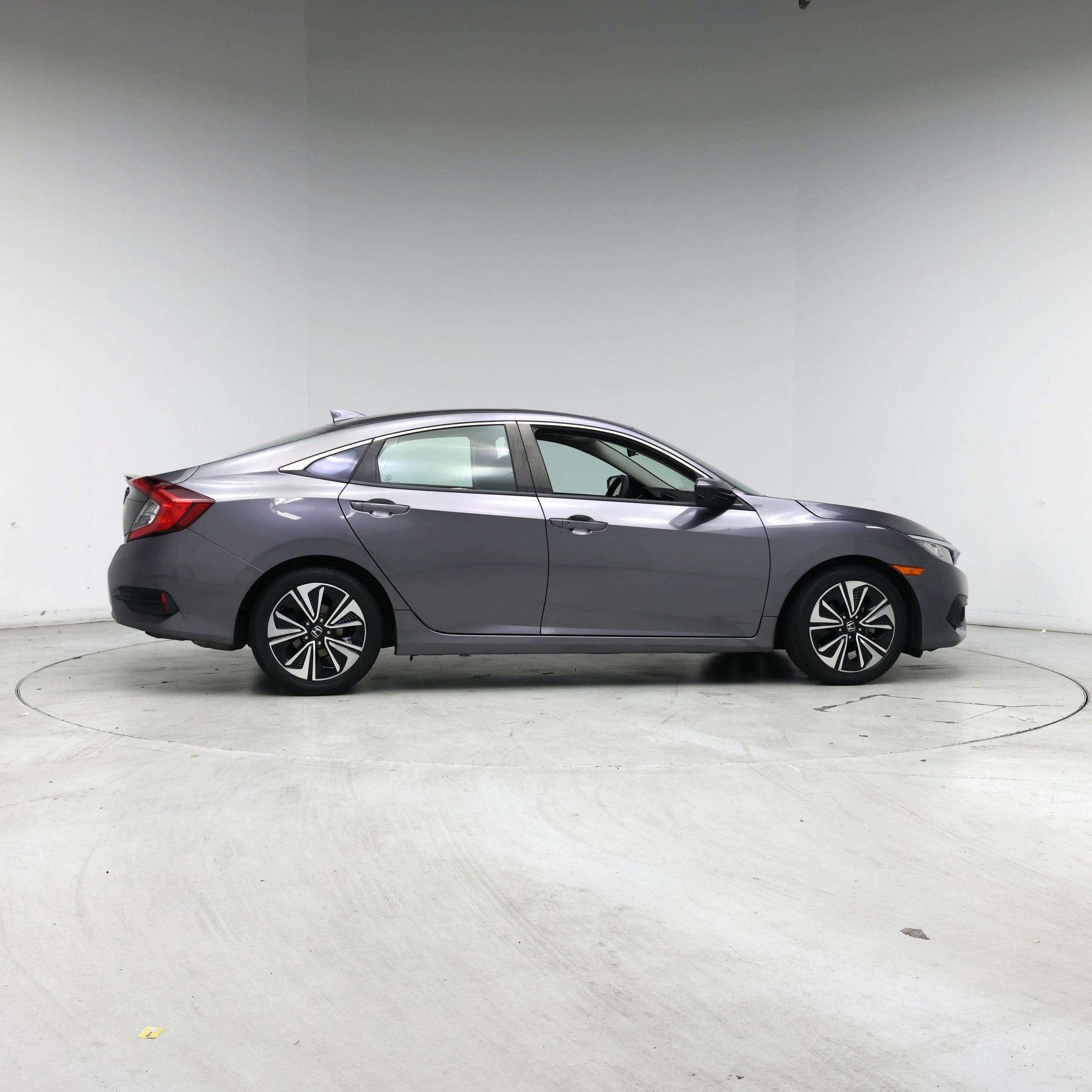 Thumbnail: 2017 Honda Civic - 7
