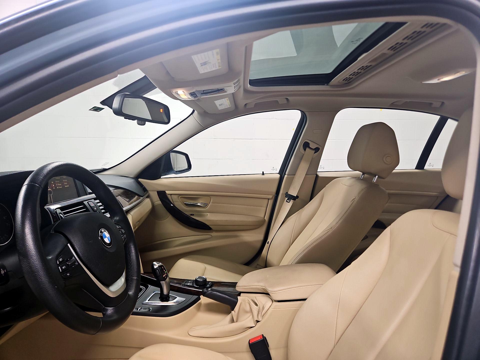 Thumbnail: 2014 BMW 3 Series - 18