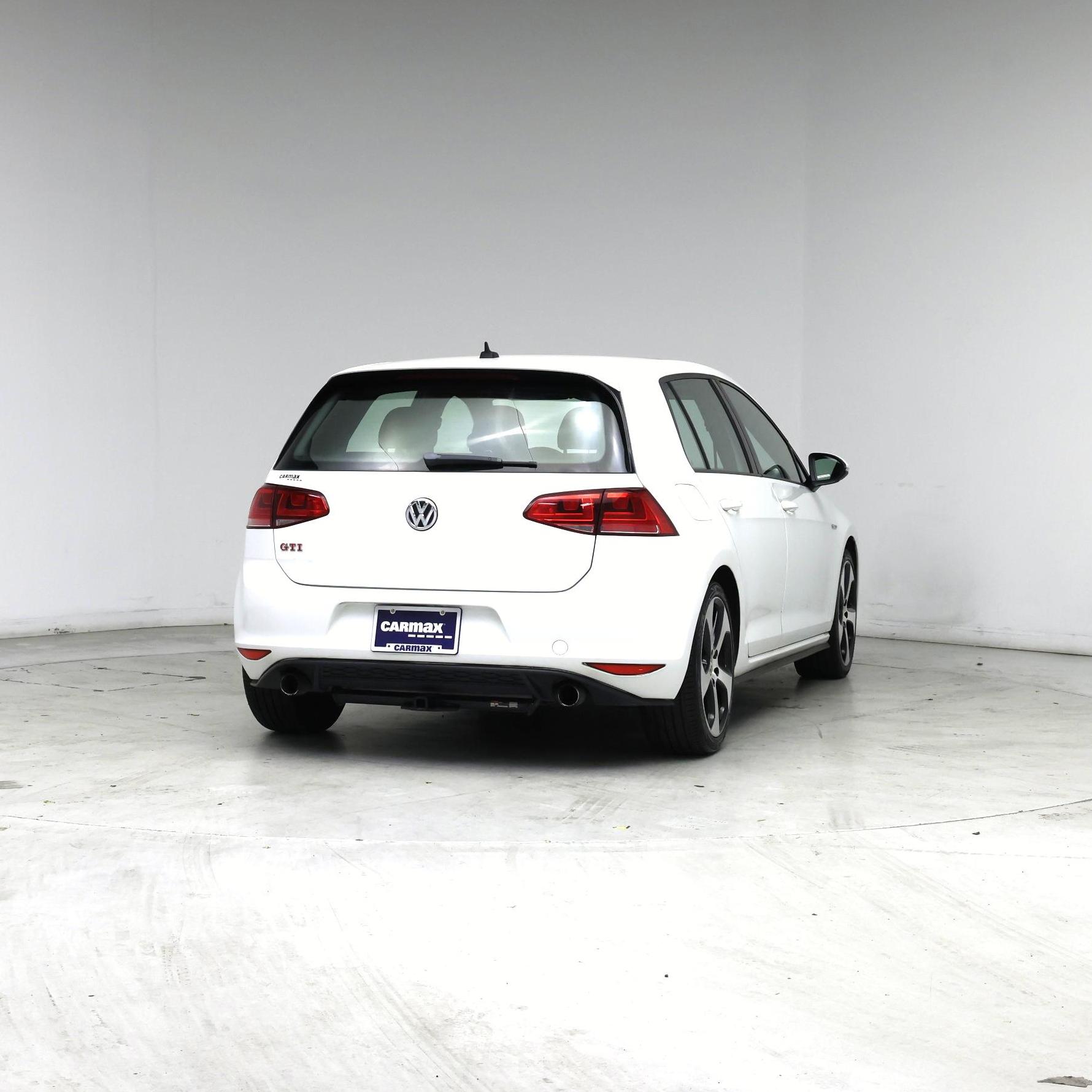 Thumbnail: 2017 Volkswagen Golf - 8