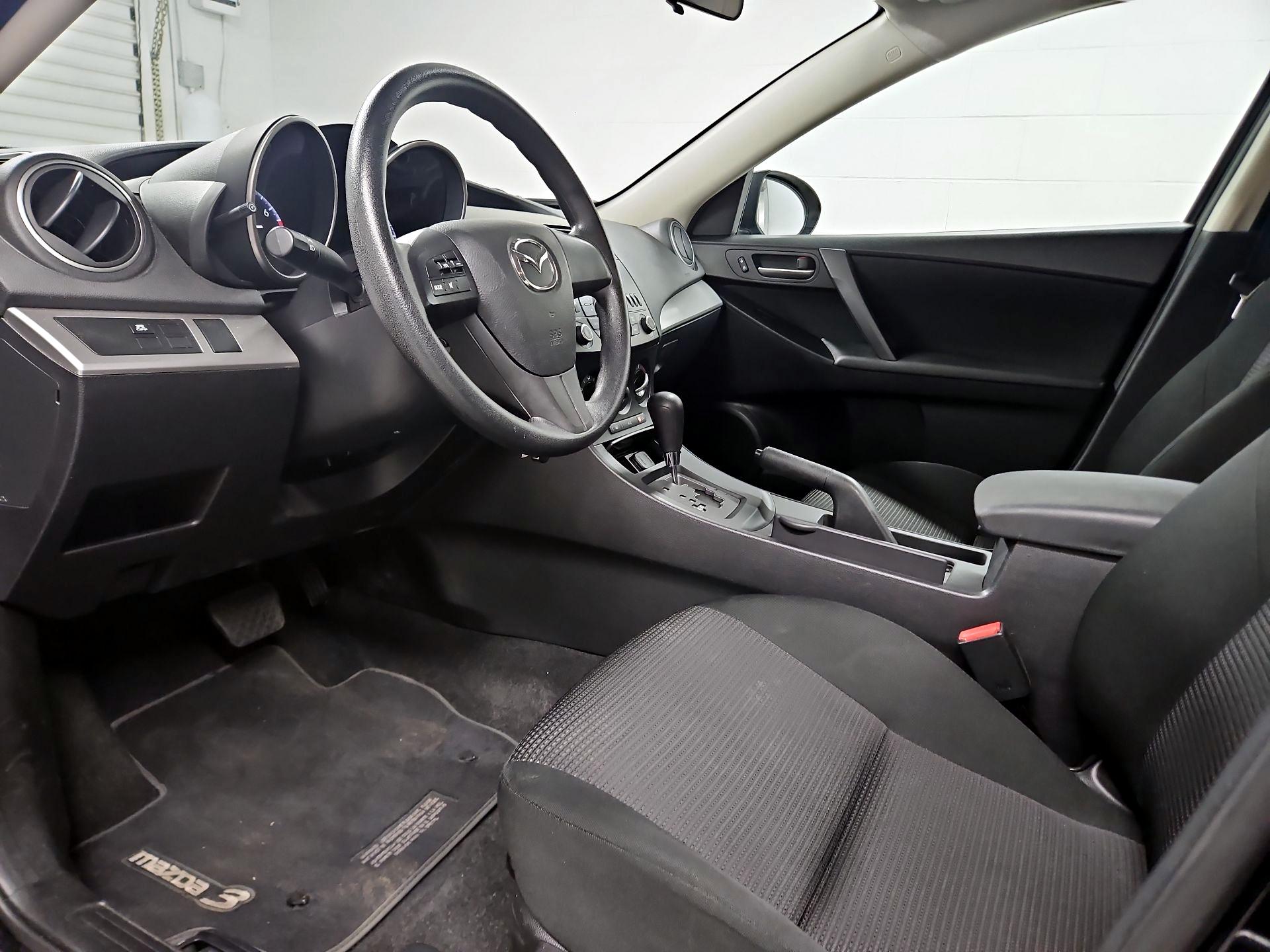 Thumbnail: 2013 Mazda Mazda3 - 11