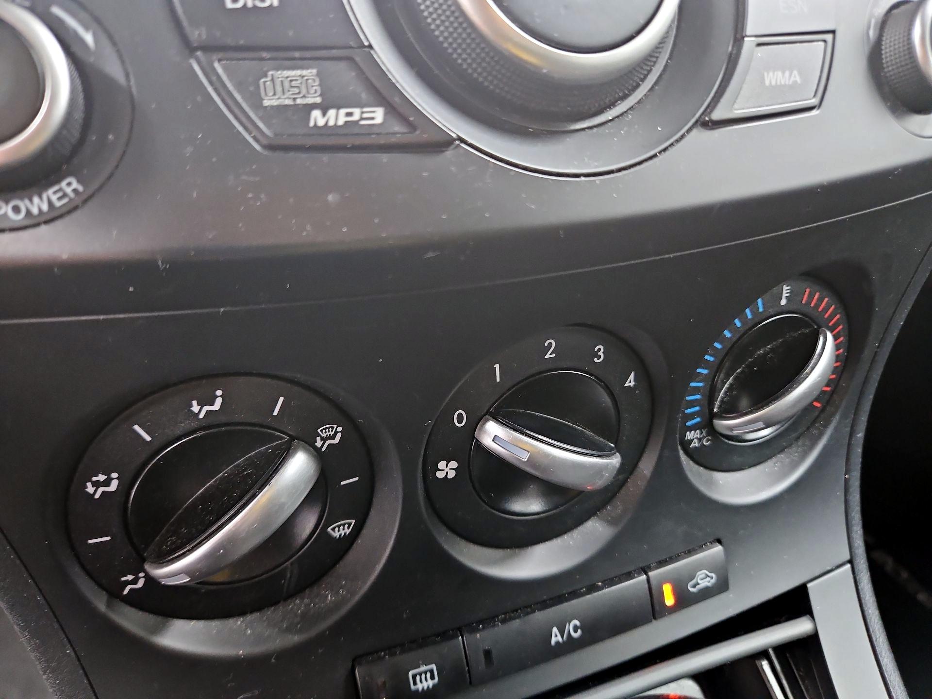 Thumbnail: 2013 Mazda Mazda3 - 15
