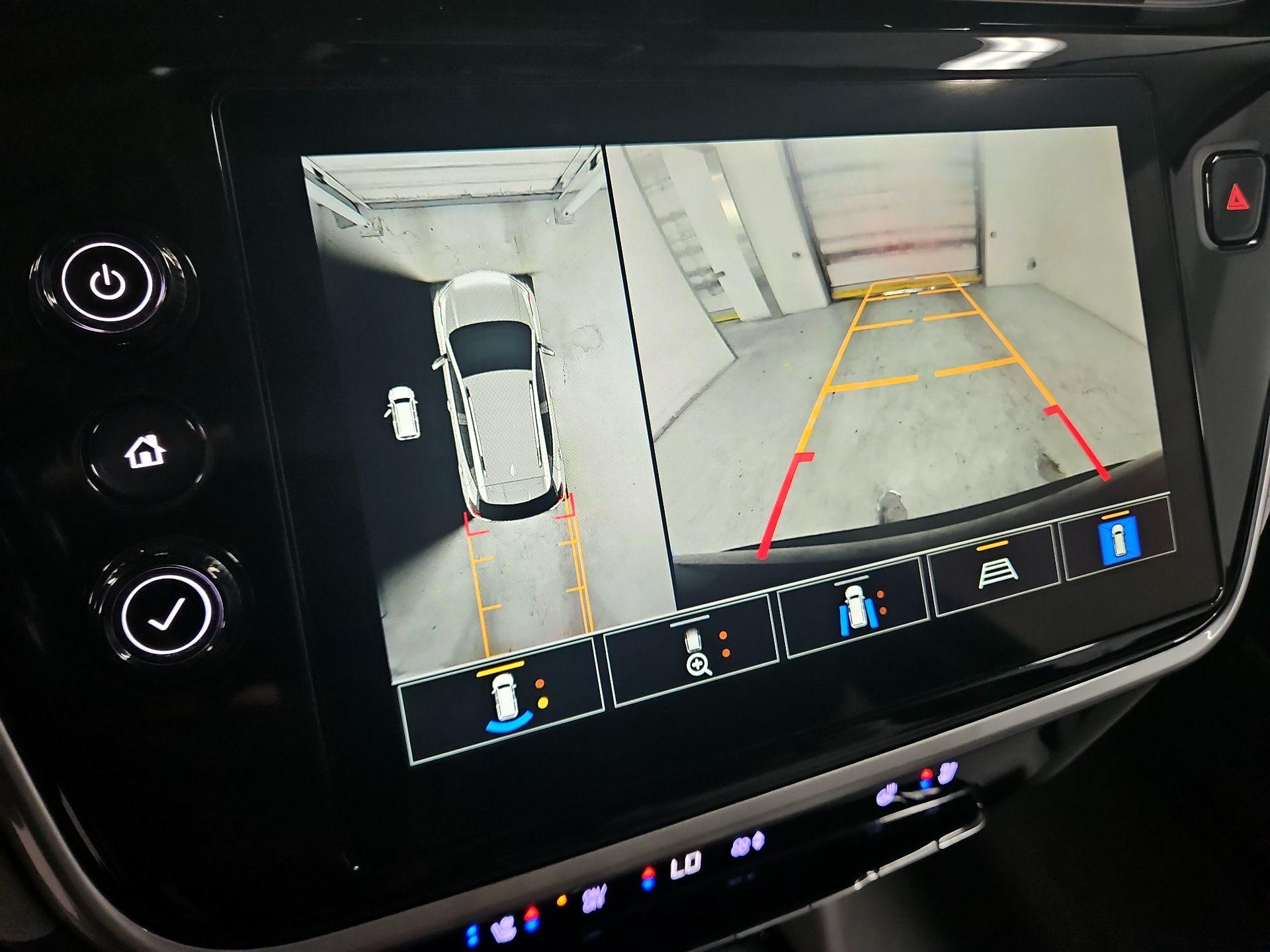 Thumbnail: 2022 Chevrolet Bolt EUV - 15
