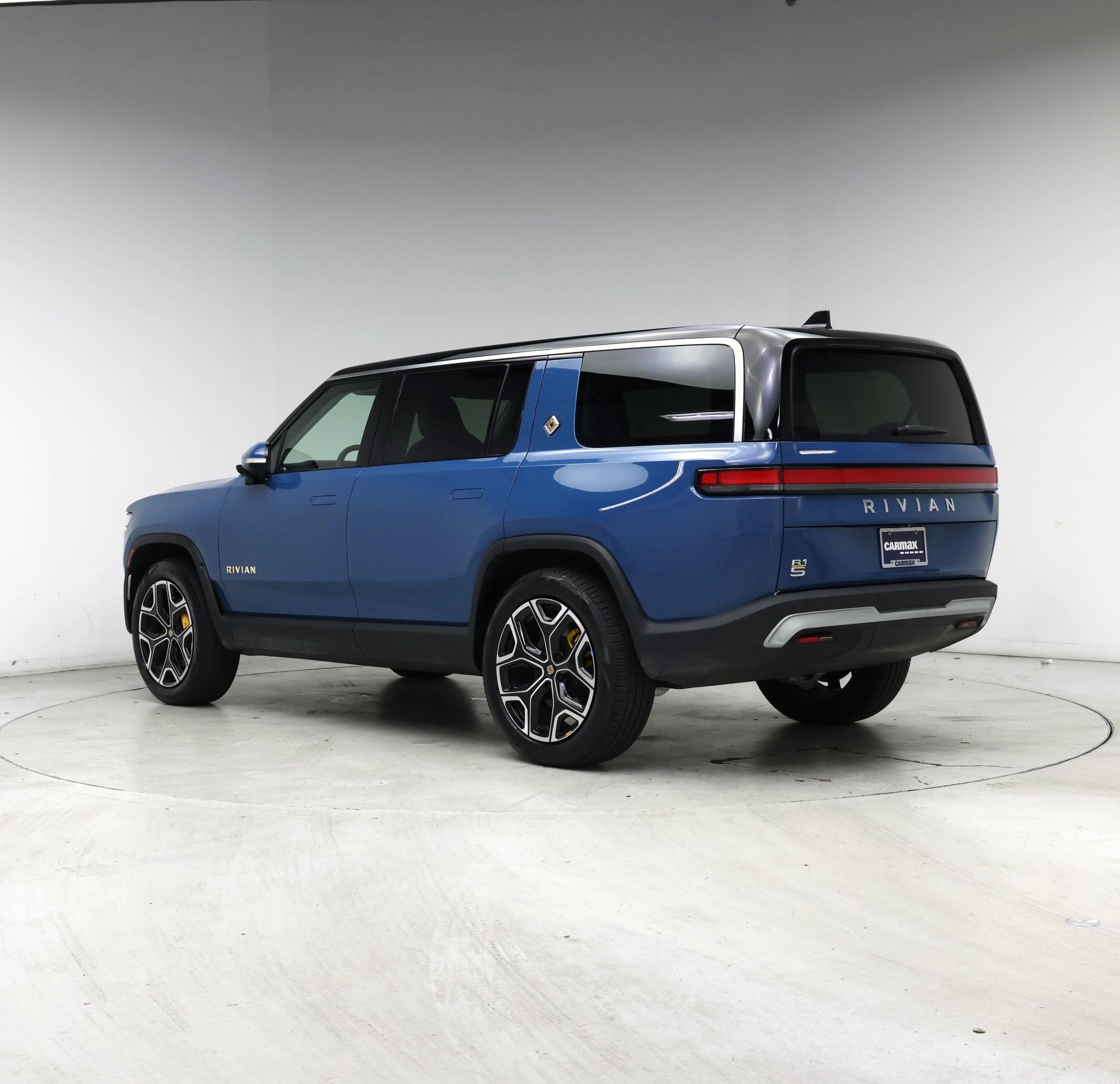 Thumbnail: 2024 Rivian R1S - 2